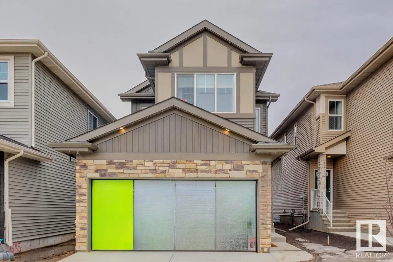 3 ASHBURY Crescent