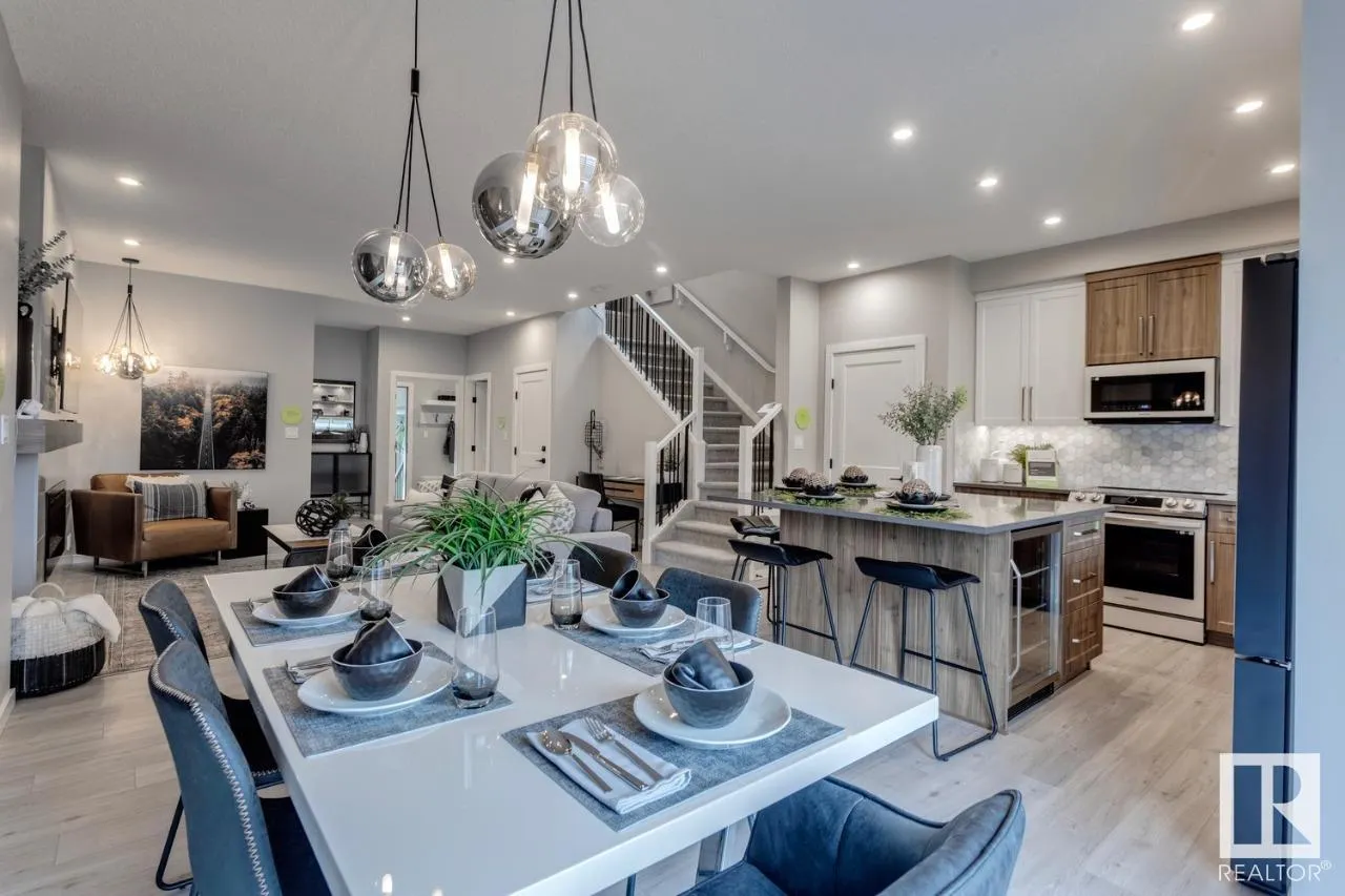 3 ASHBURY Crescent