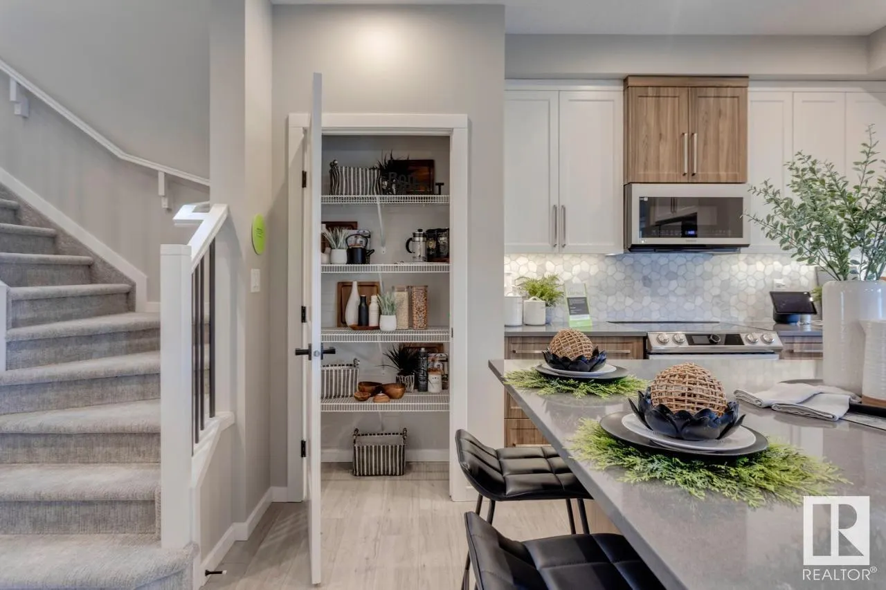 3 ASHBURY Crescent