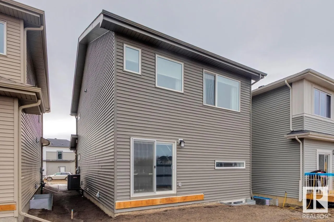 3 ASHBURY Crescent