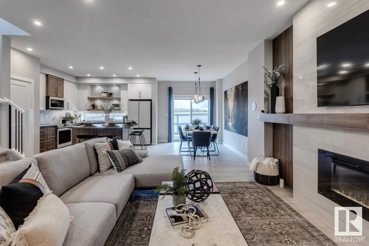 3 ASHBURY Crescent