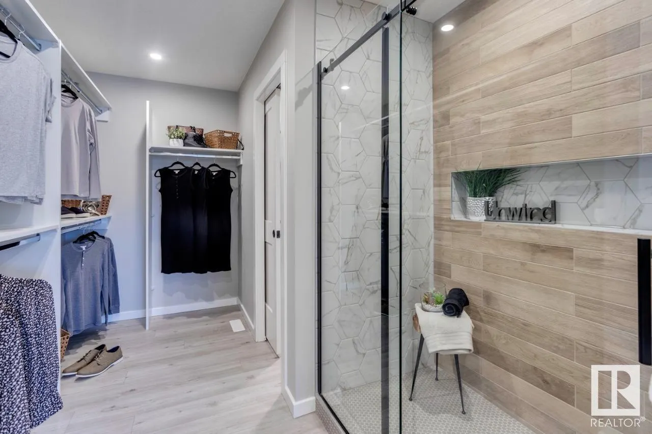 3 ASHBURY Crescent