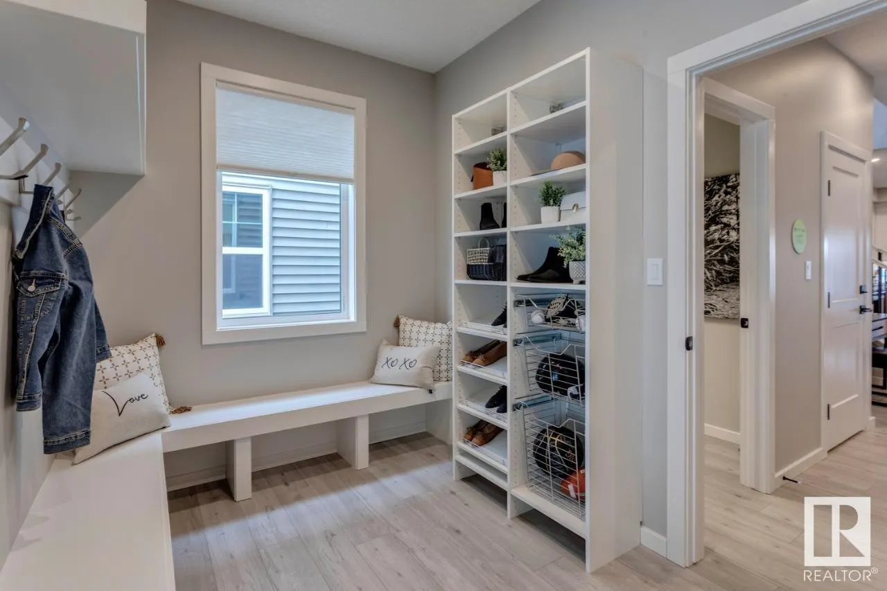 3 ASHBURY Crescent
