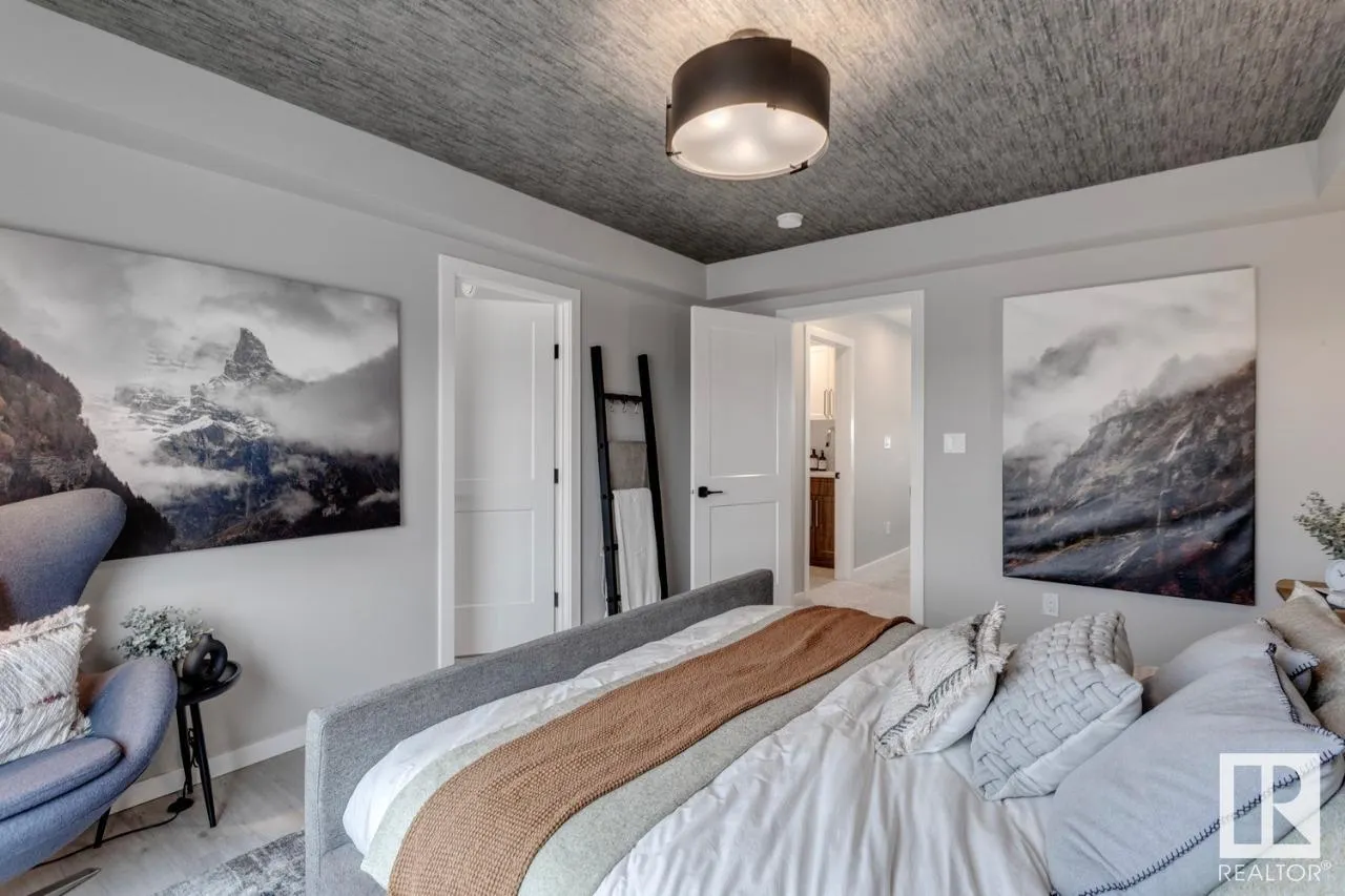 3 ASHBURY Crescent