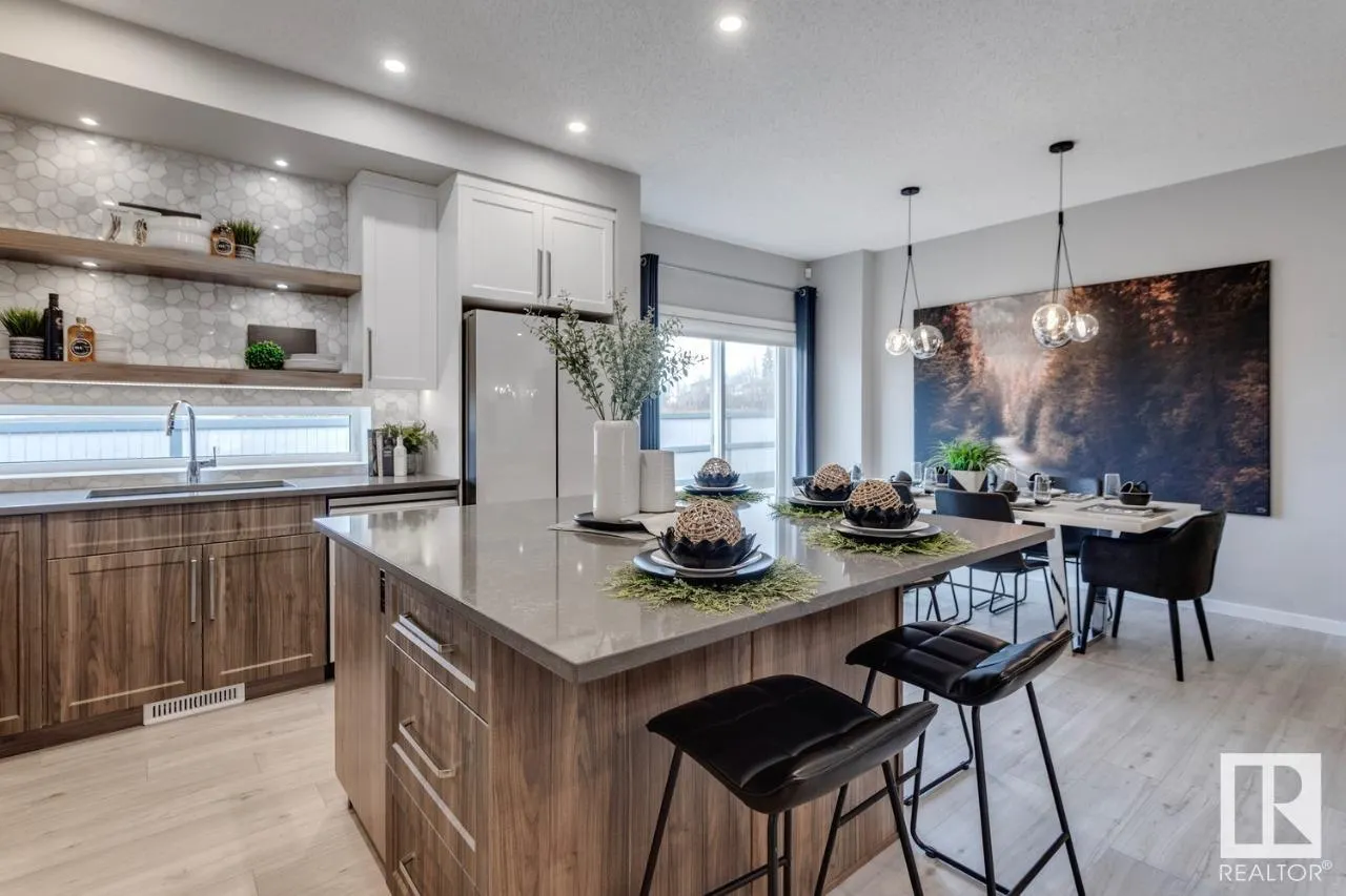 3 ASHBURY Crescent