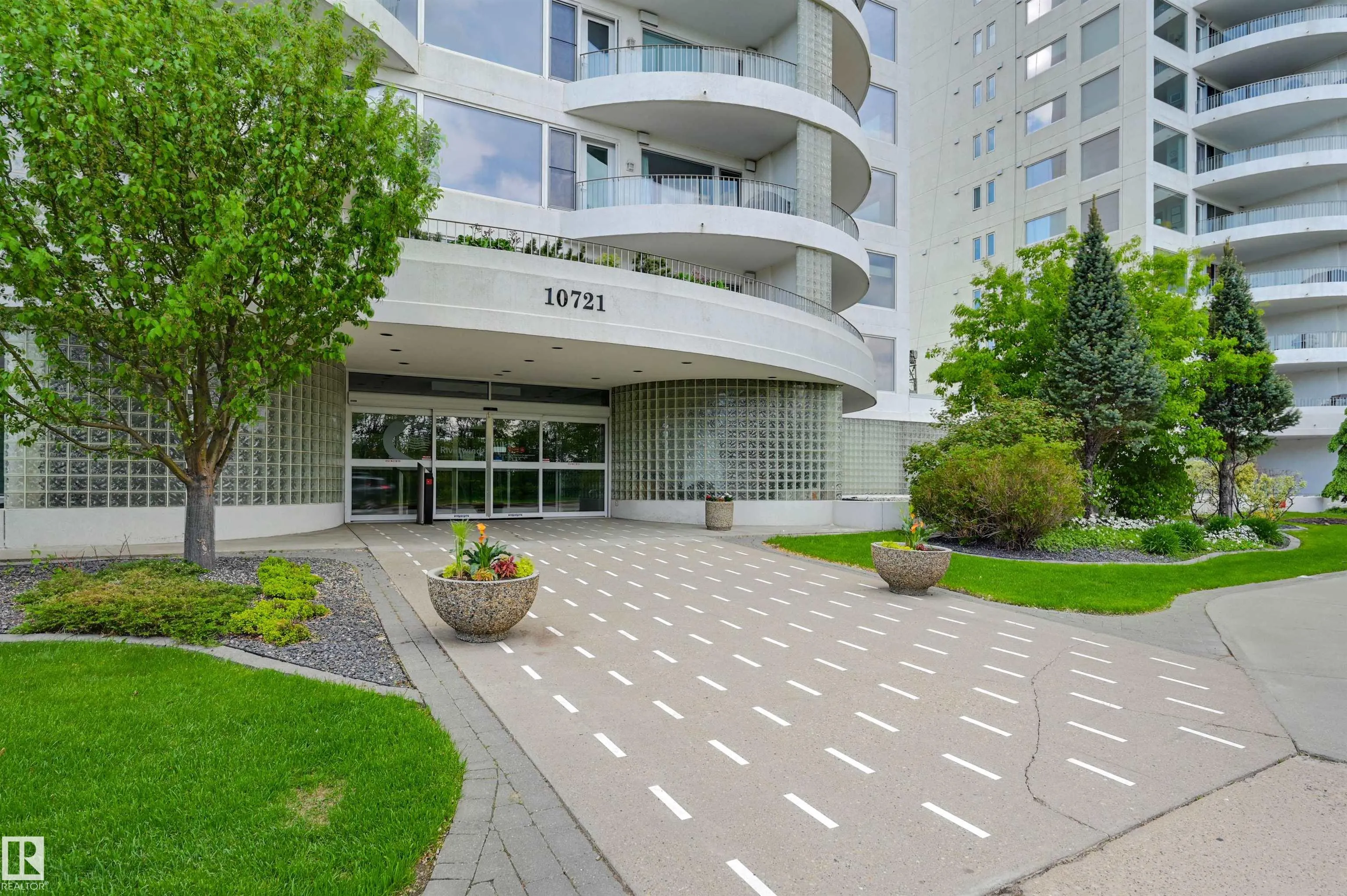 10721 SASKATCHEWAN Drive