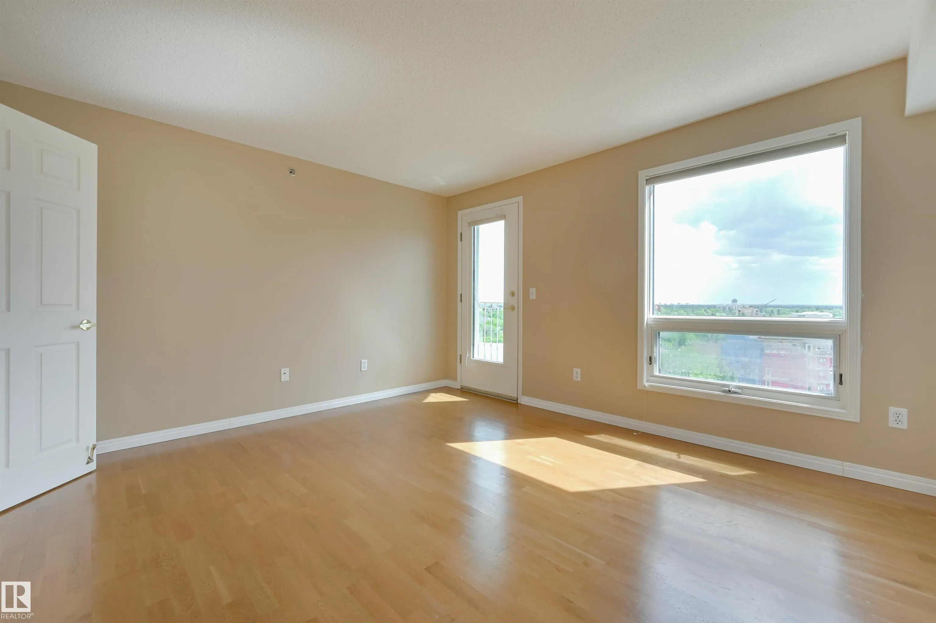 10721 SASKATCHEWAN Drive
