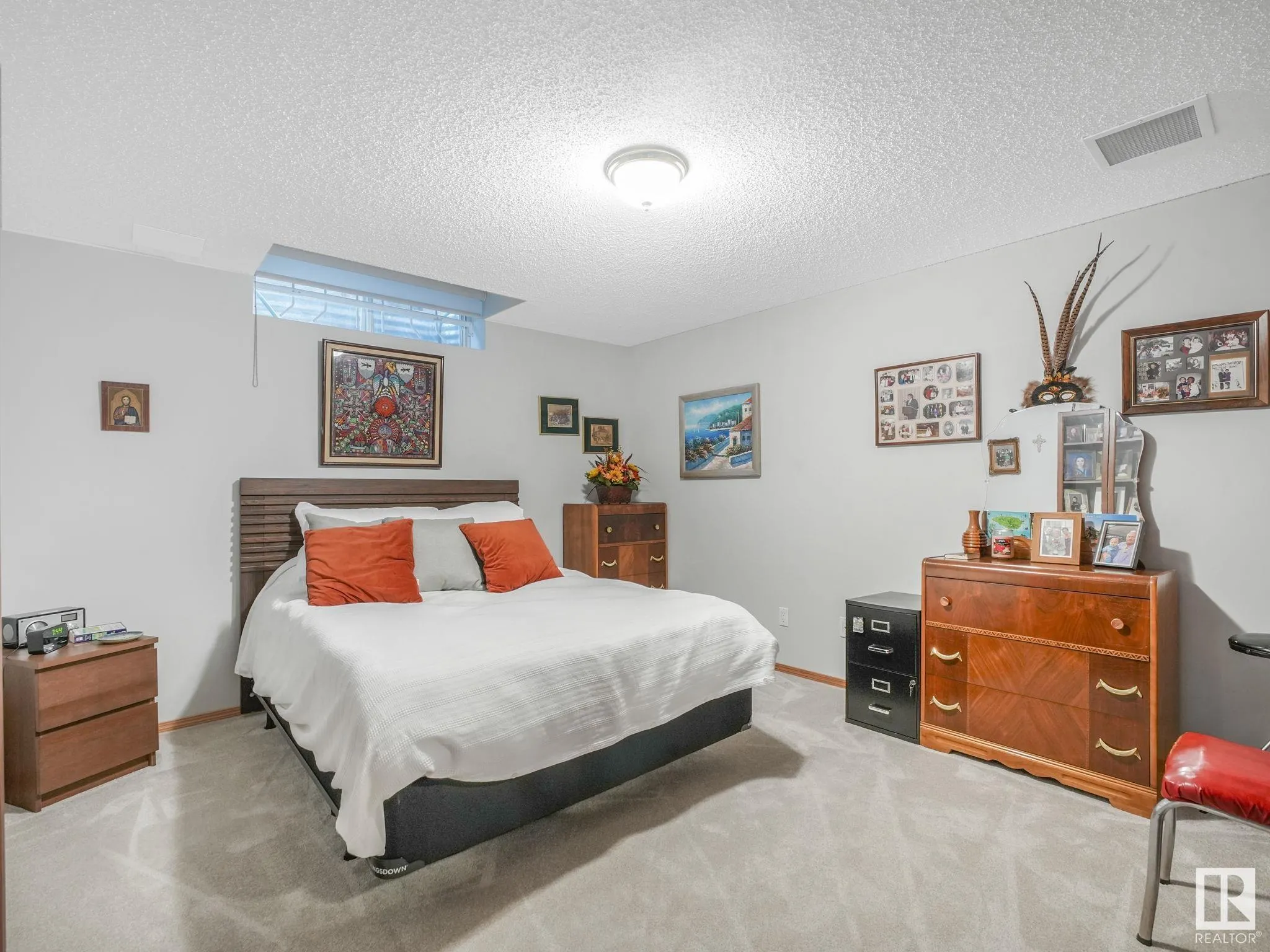 382 ESTATE Drive