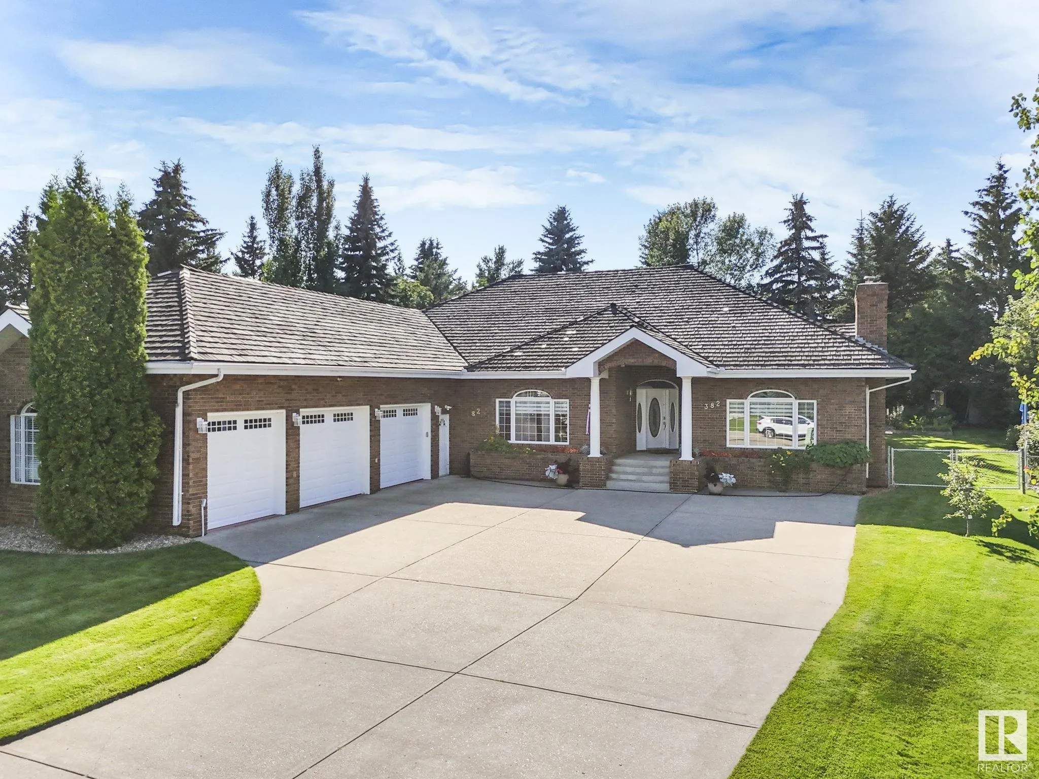 382 ESTATE Drive