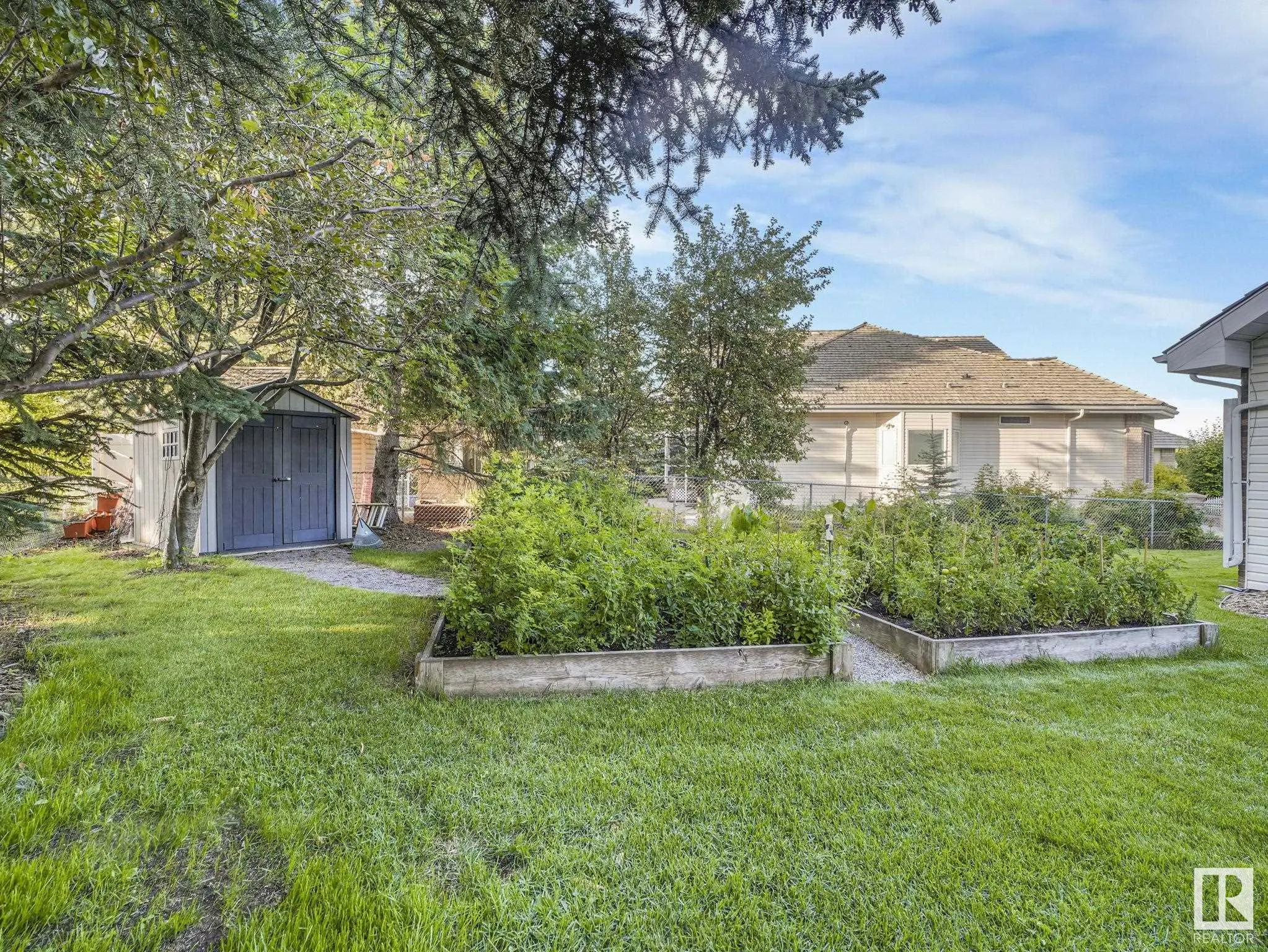 382 ESTATE Drive