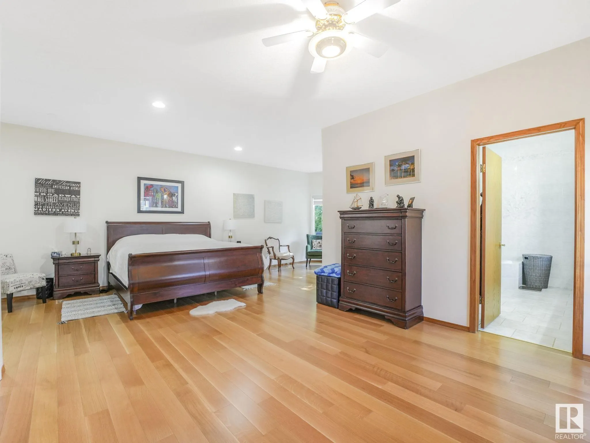 382 ESTATE Drive