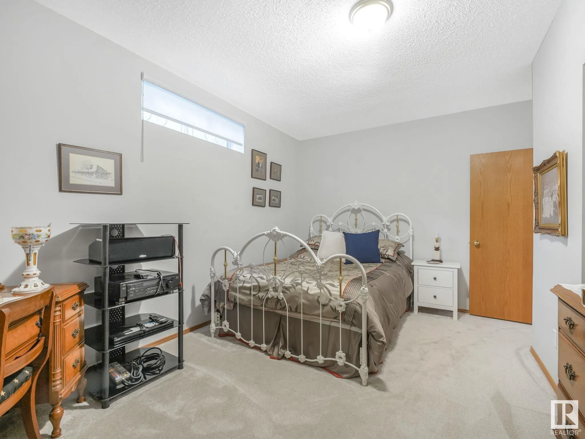 382 ESTATE Drive