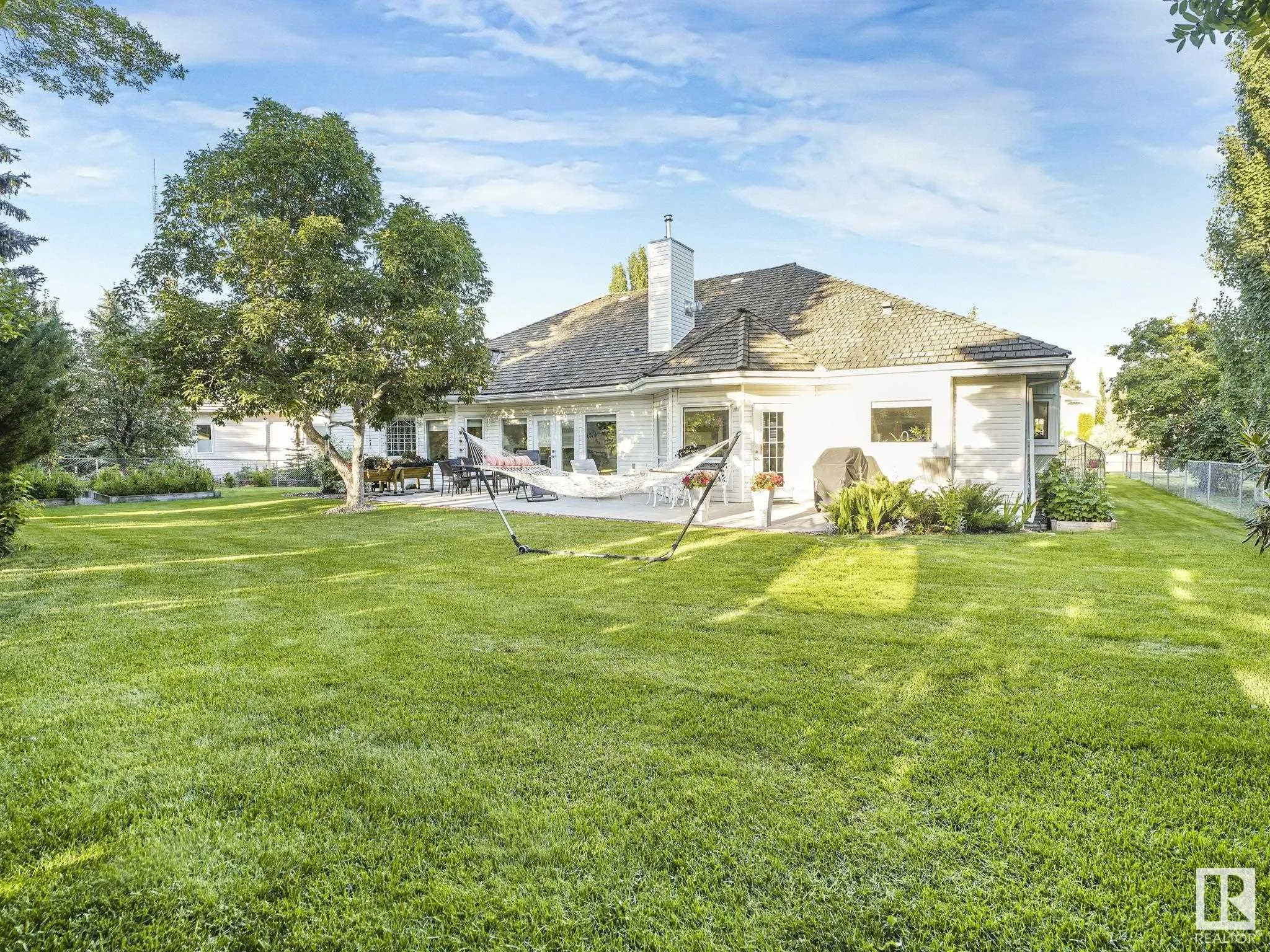 382 ESTATE Drive