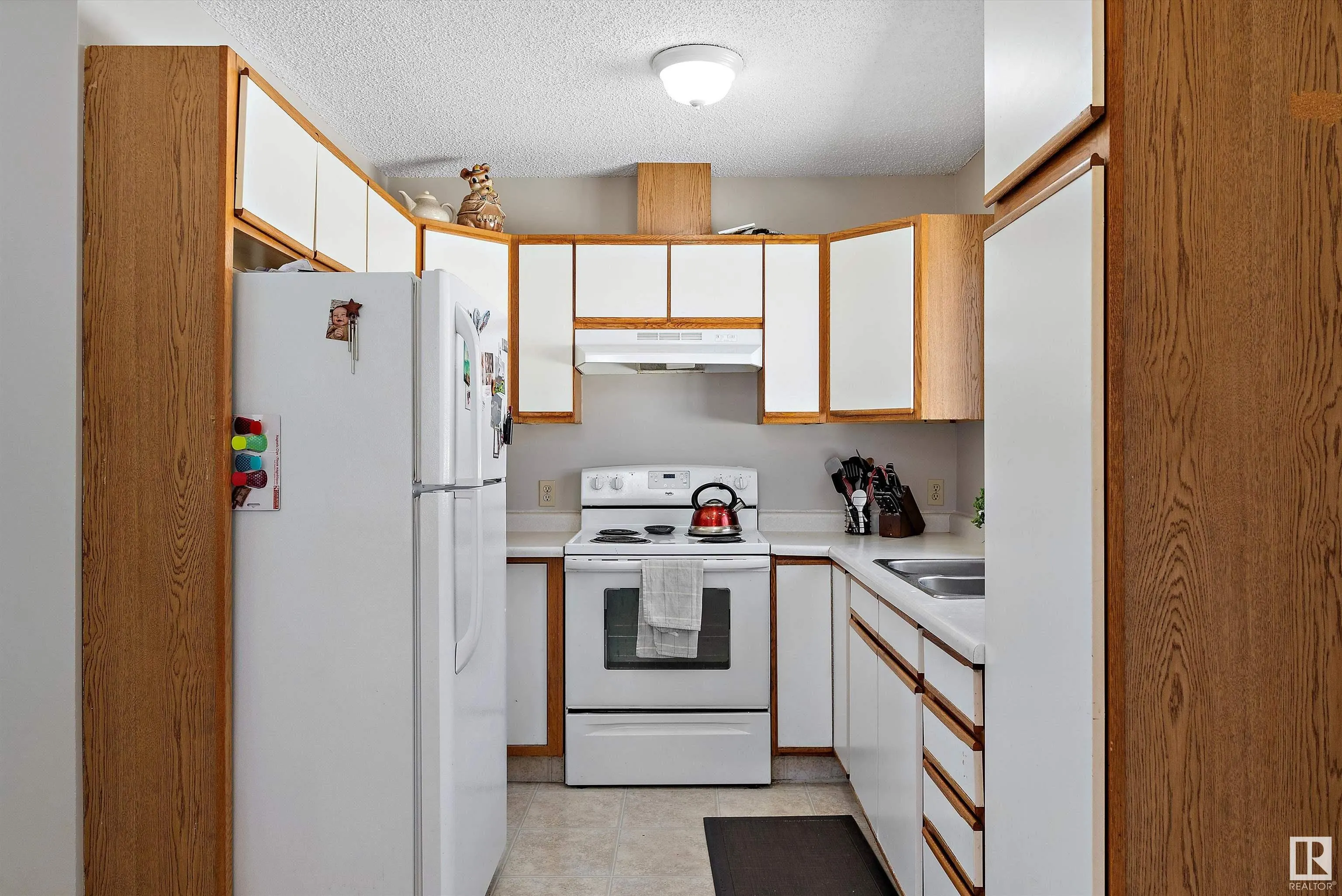 12004 & 12006 128 Avenue