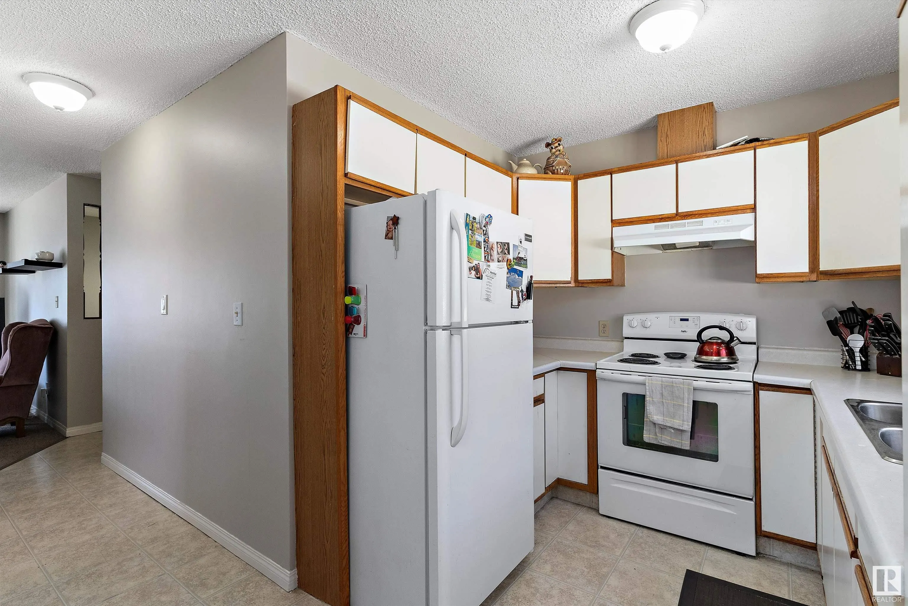 12004 & 12006 128 Avenue