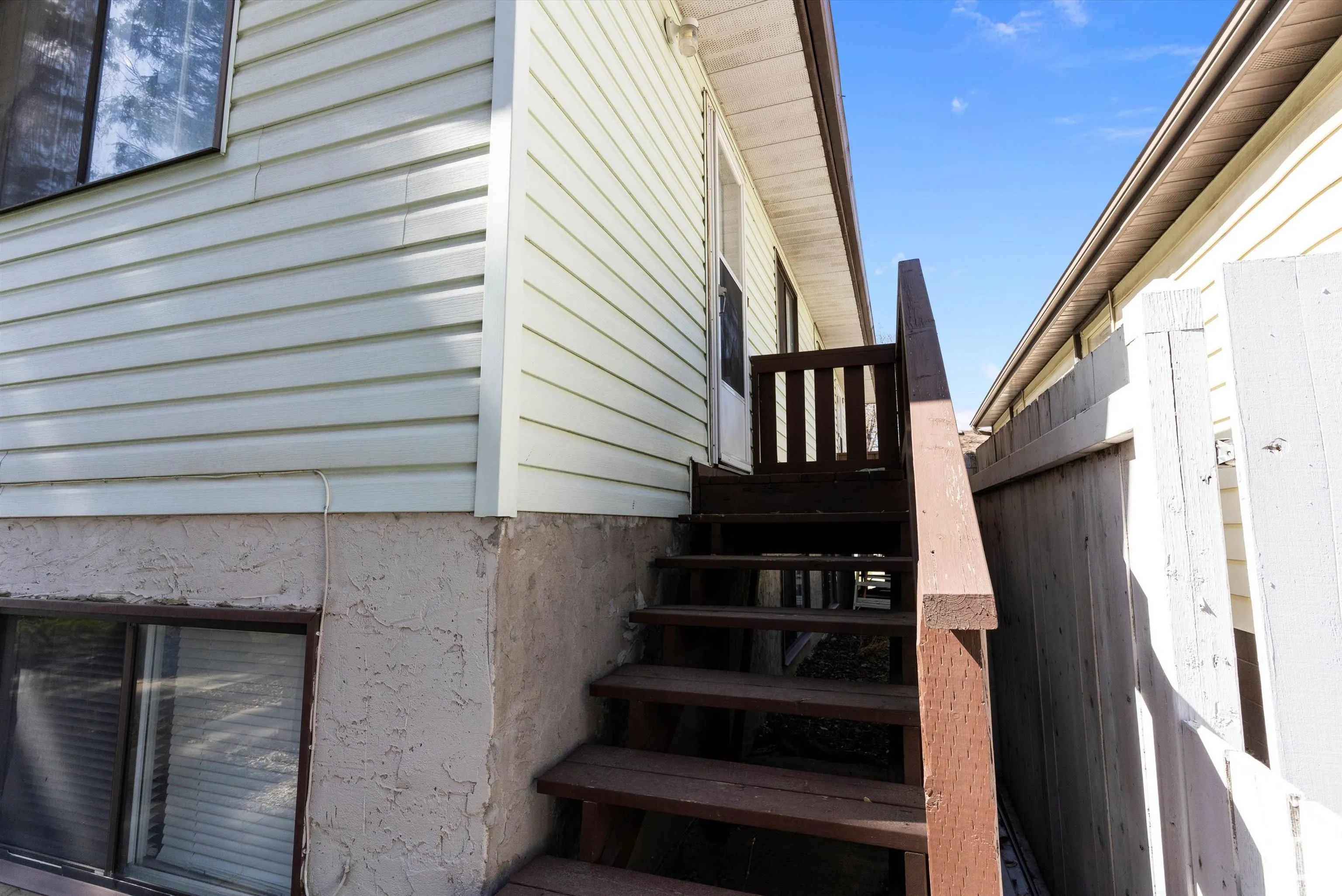 12004 & 12006 128 Avenue
