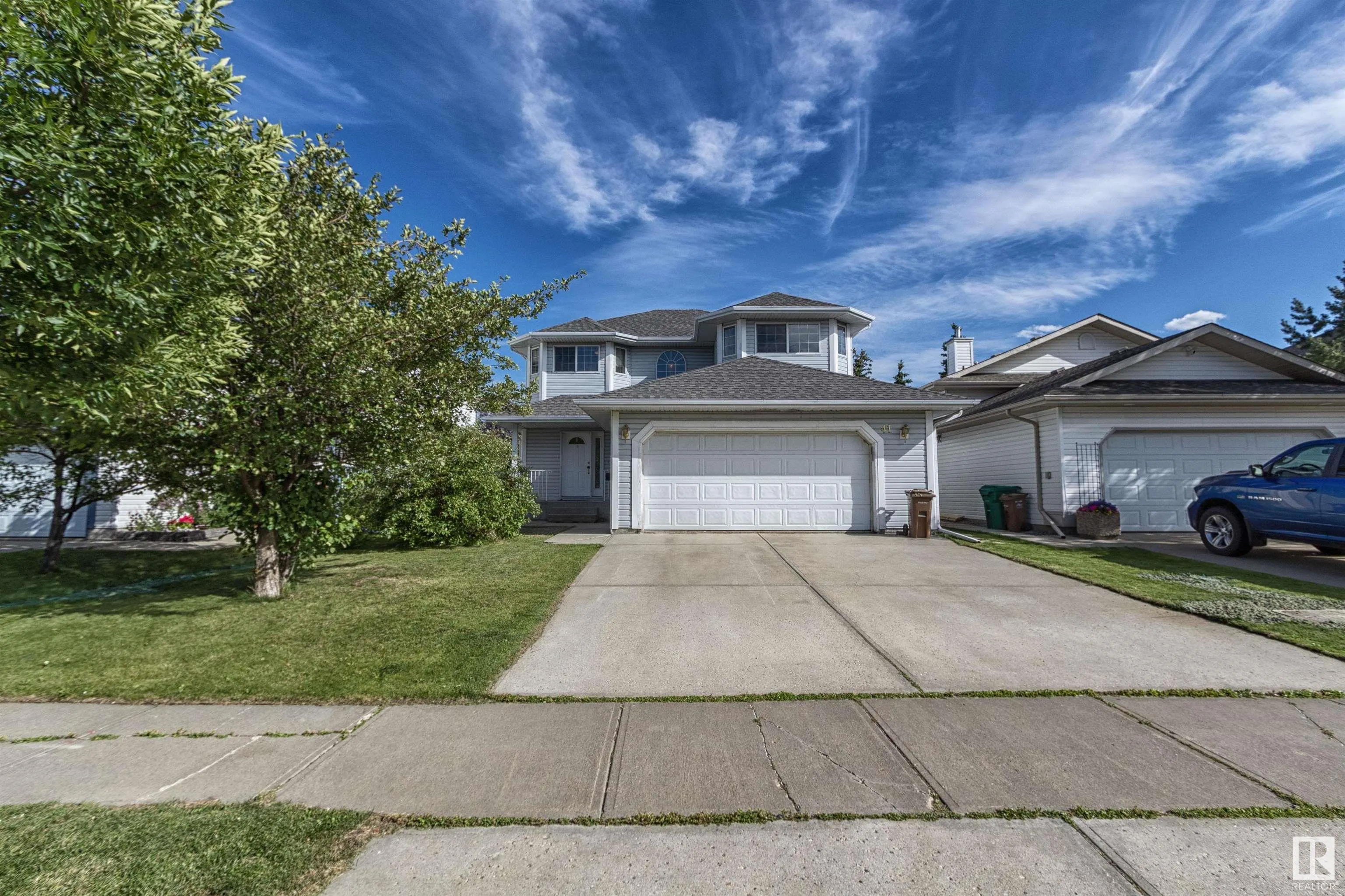 41 HAMPTON Crescent
