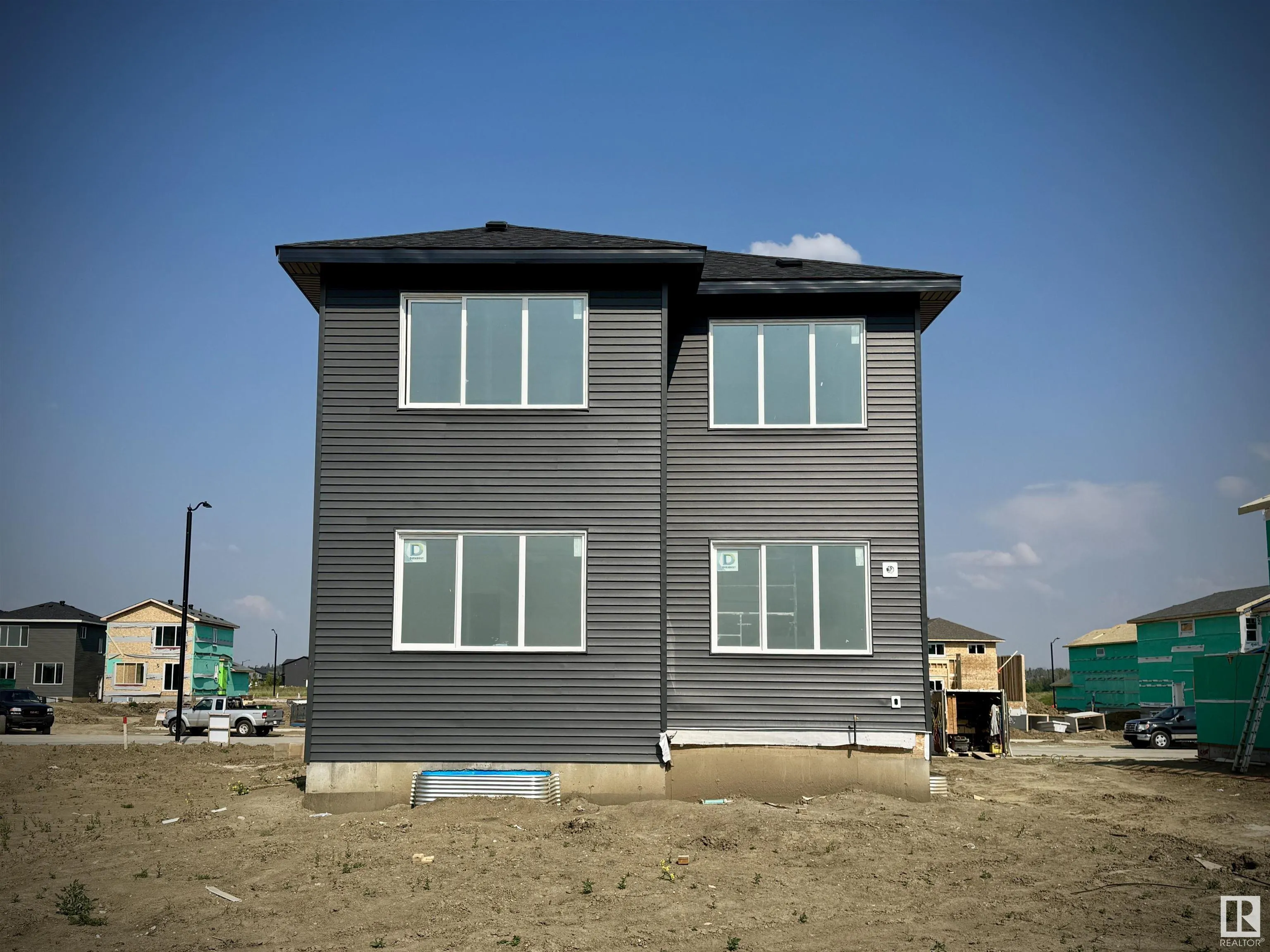 24 Rosa Crescent