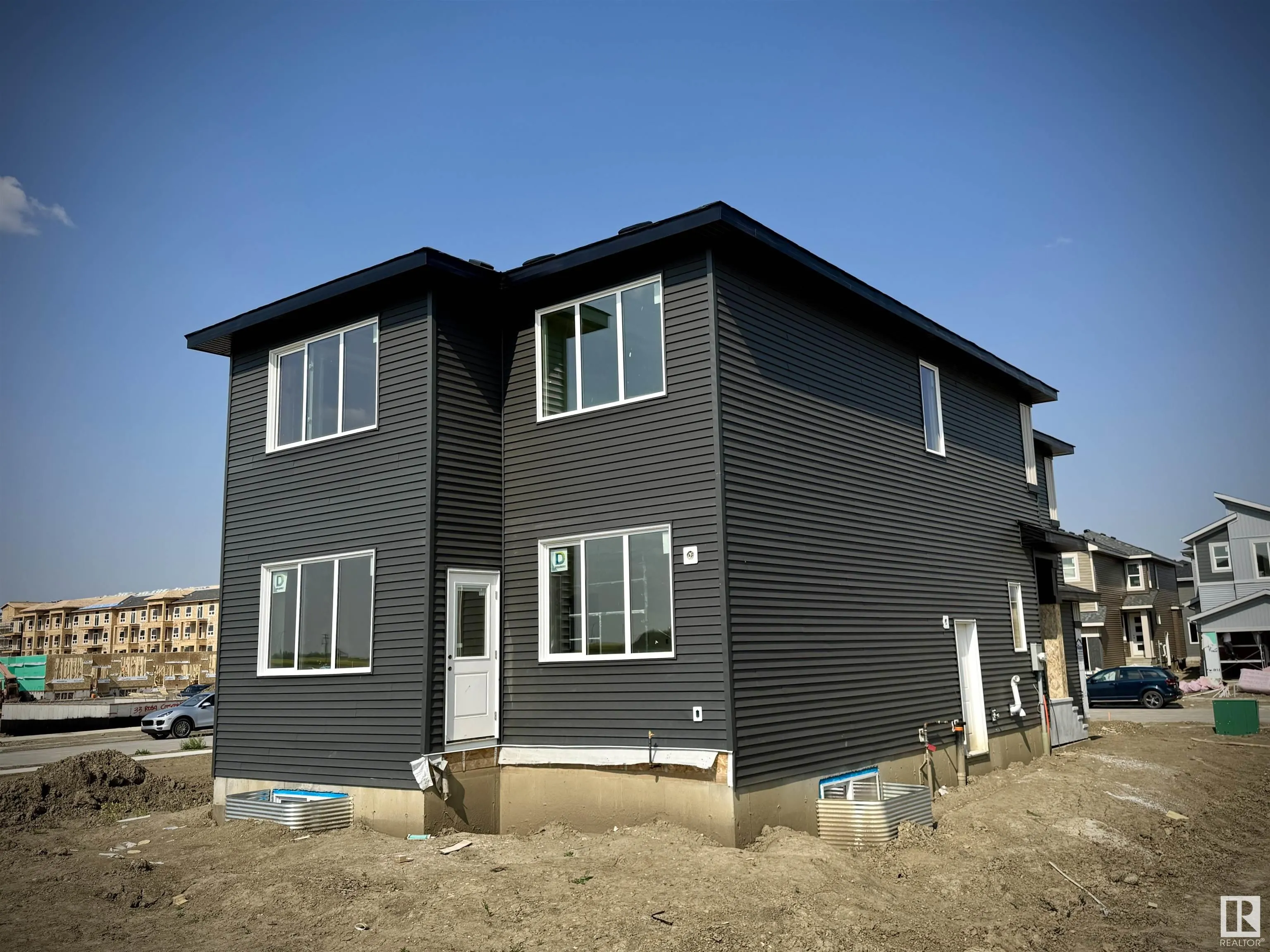 24 Rosa Crescent