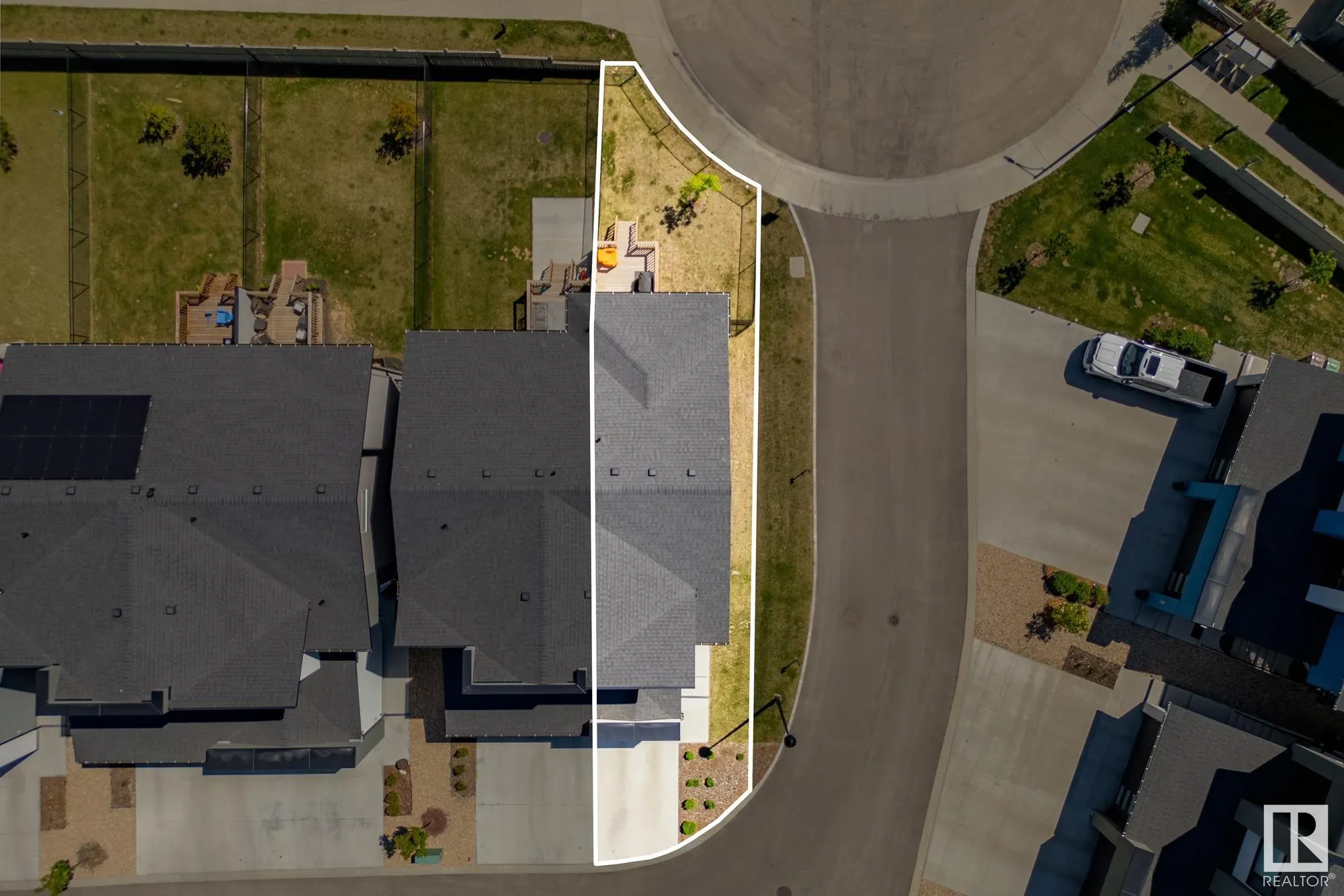 50 EDINBURGH CRT