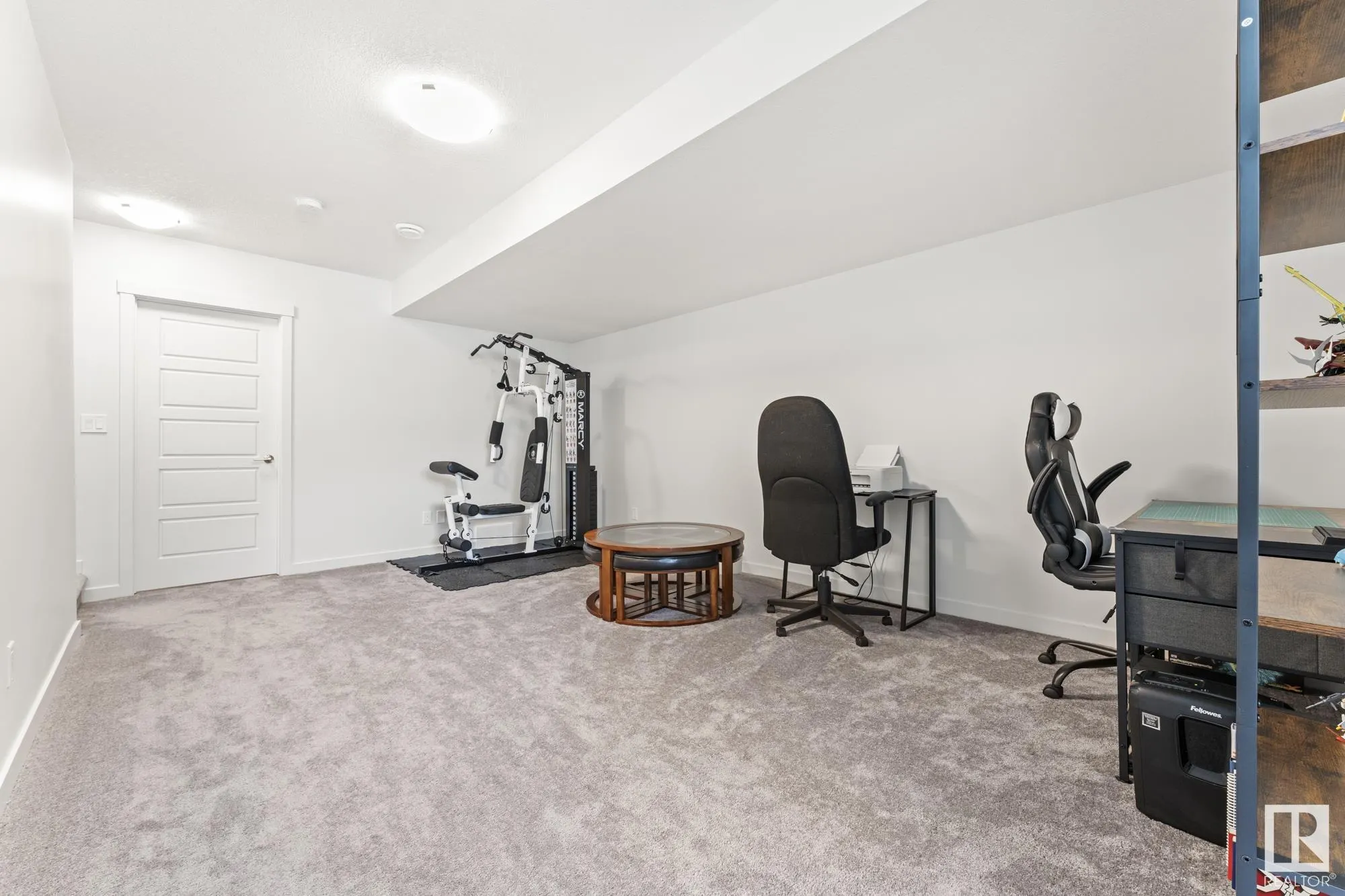50 EDINBURGH CRT