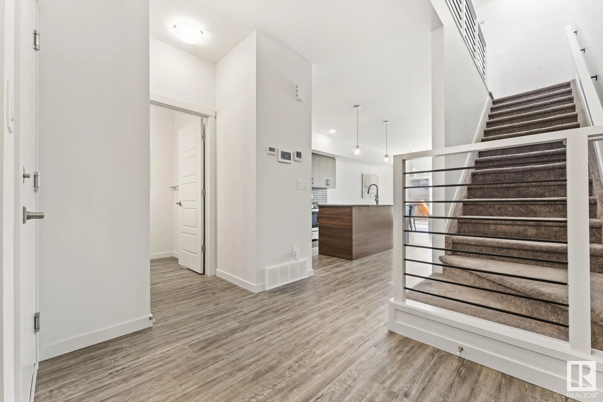 50 EDINBURGH CRT