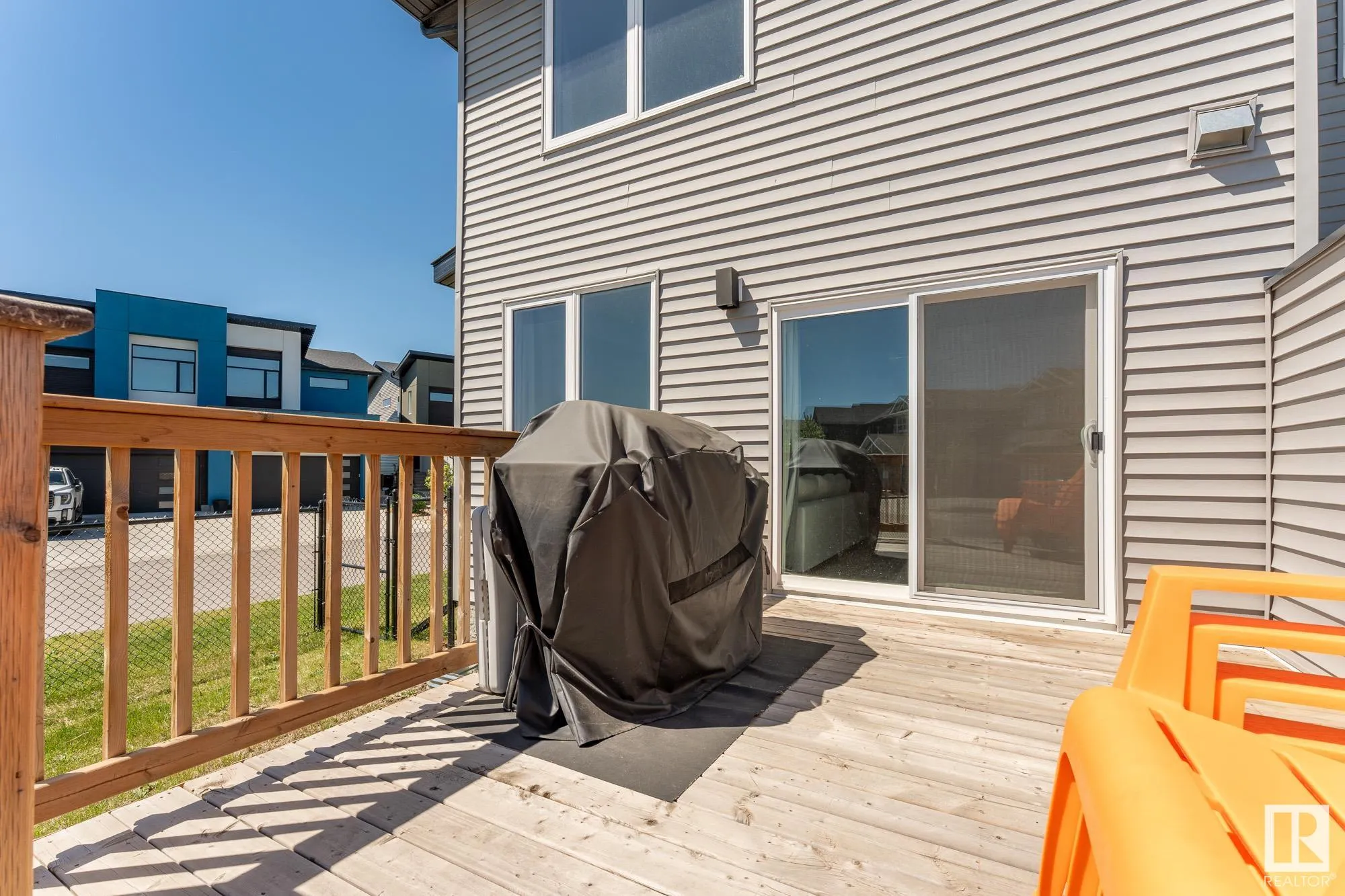 50 EDINBURGH CRT