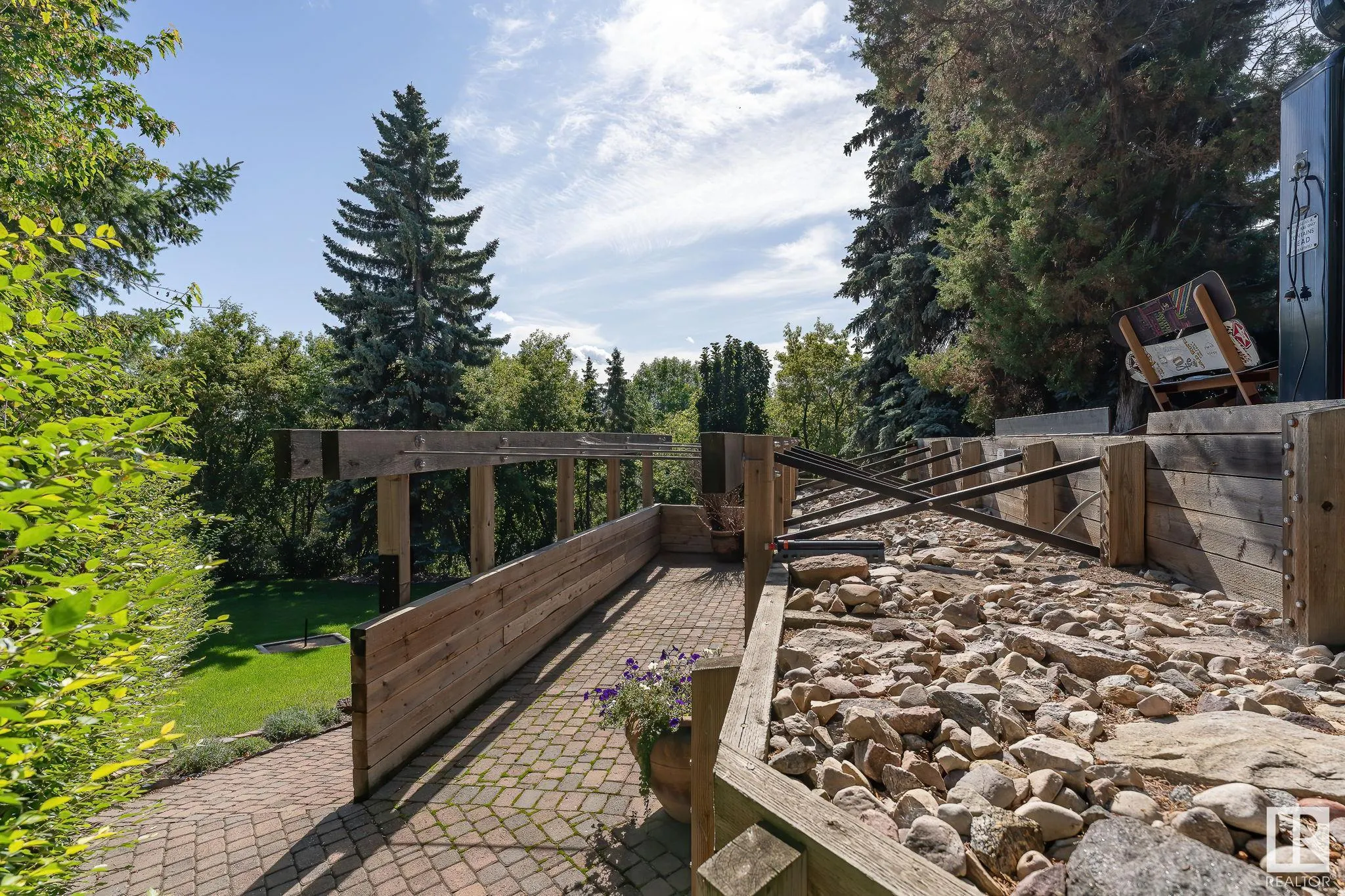8 VALLEYVIEW Point(e)