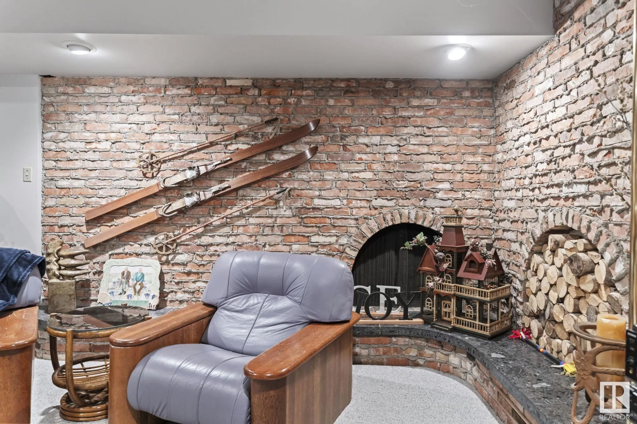 8 VALLEYVIEW Point(e)