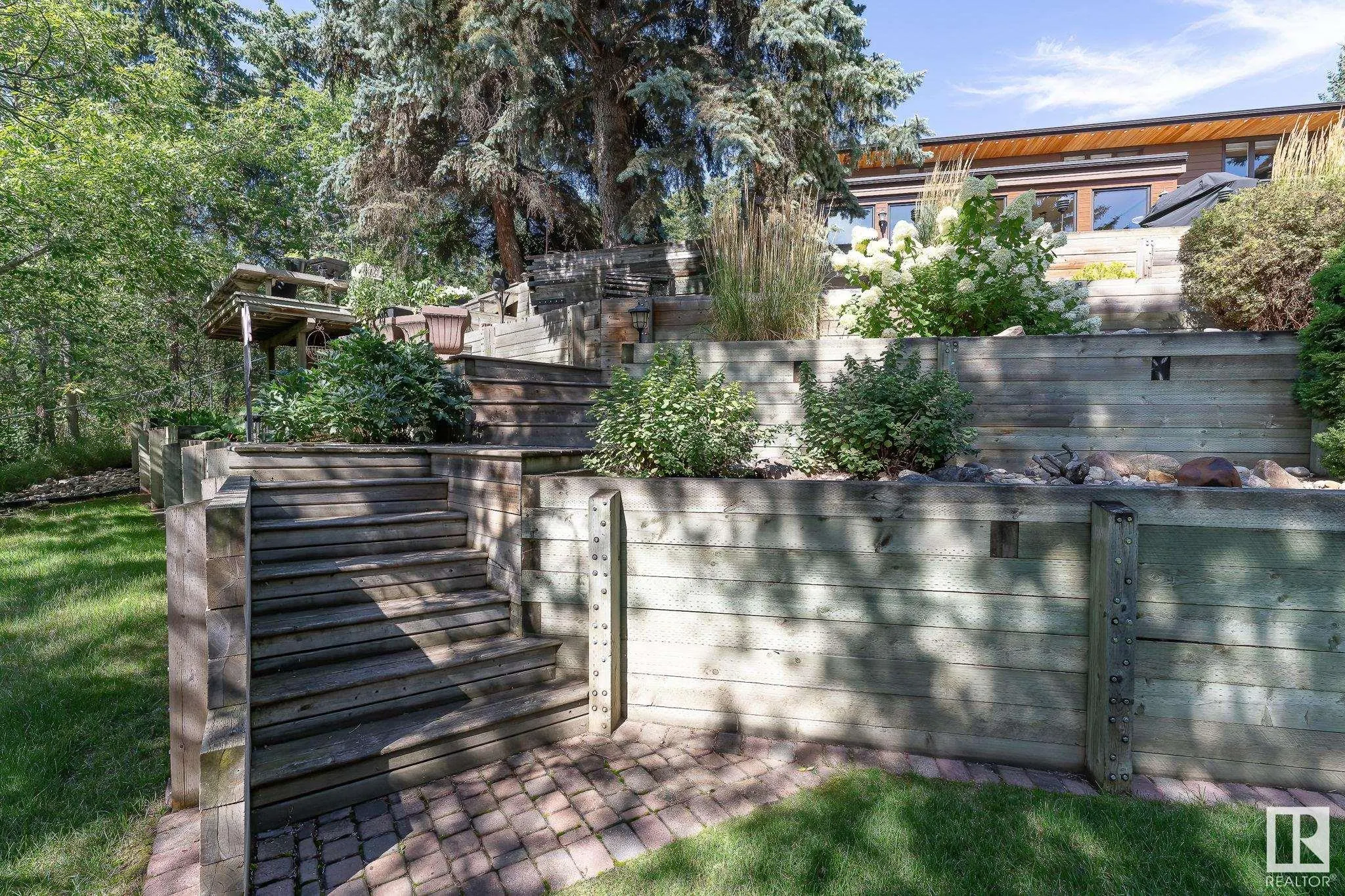 8 VALLEYVIEW Point(e)