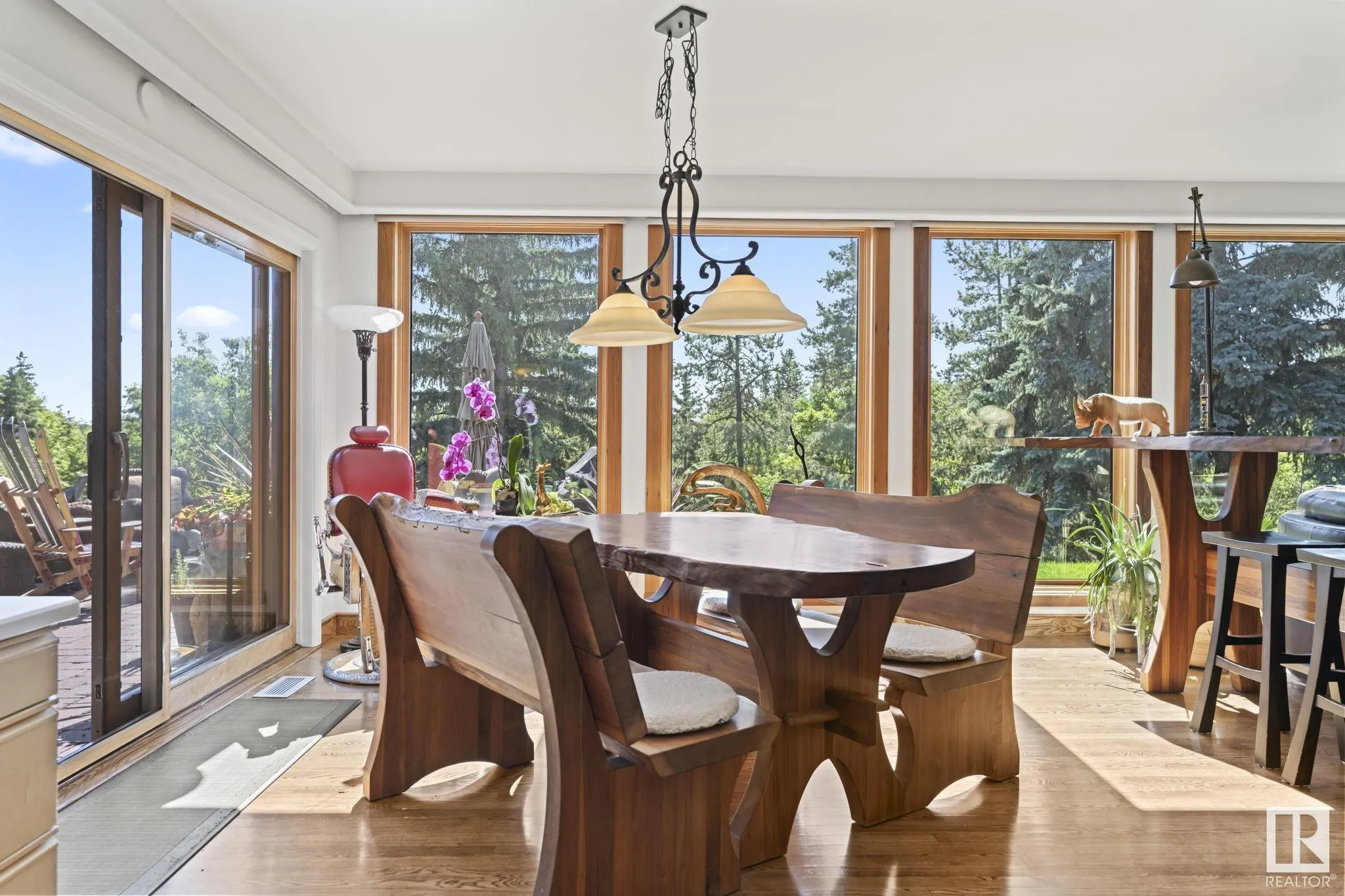 8 VALLEYVIEW Point(e)