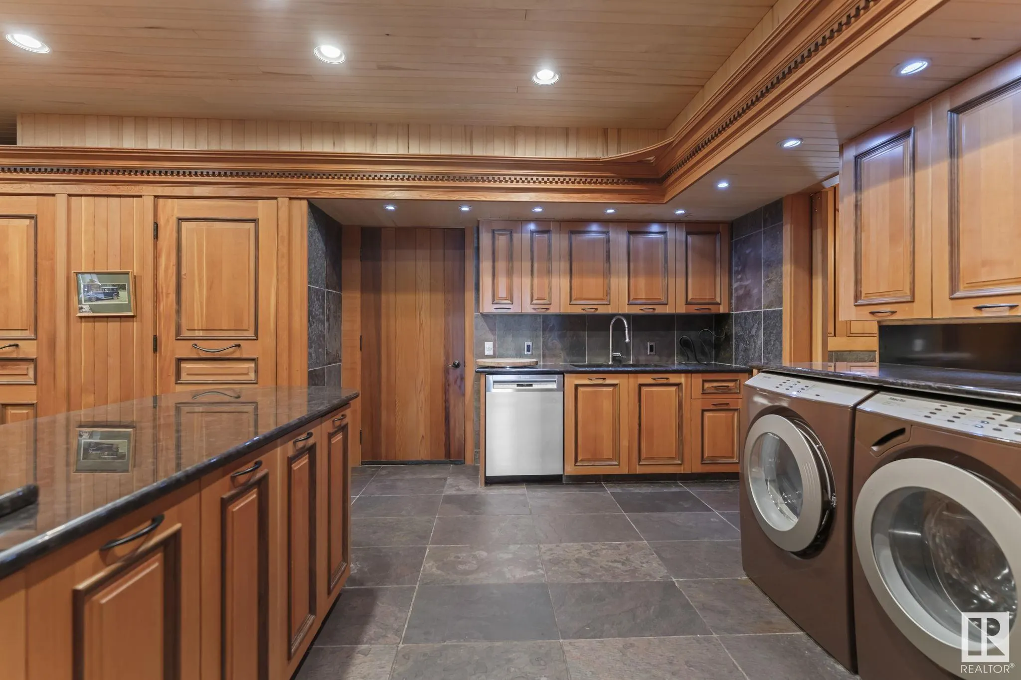 8 VALLEYVIEW Point(e)