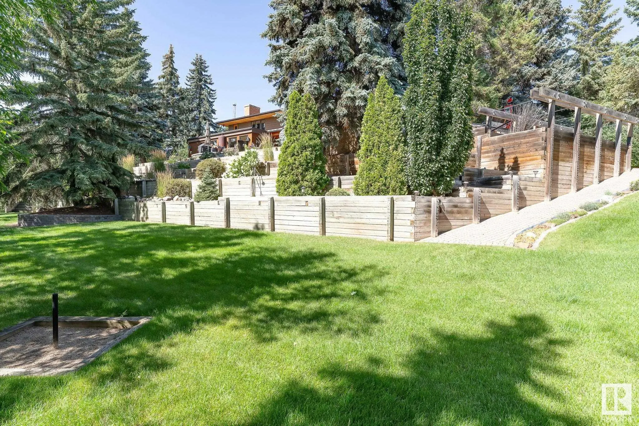 8 VALLEYVIEW Point(e)