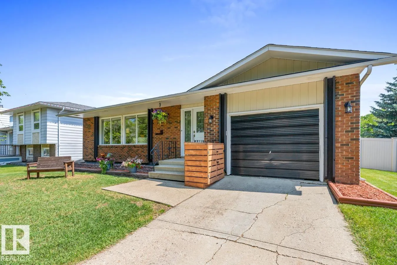 40 AUSTIN Crescent