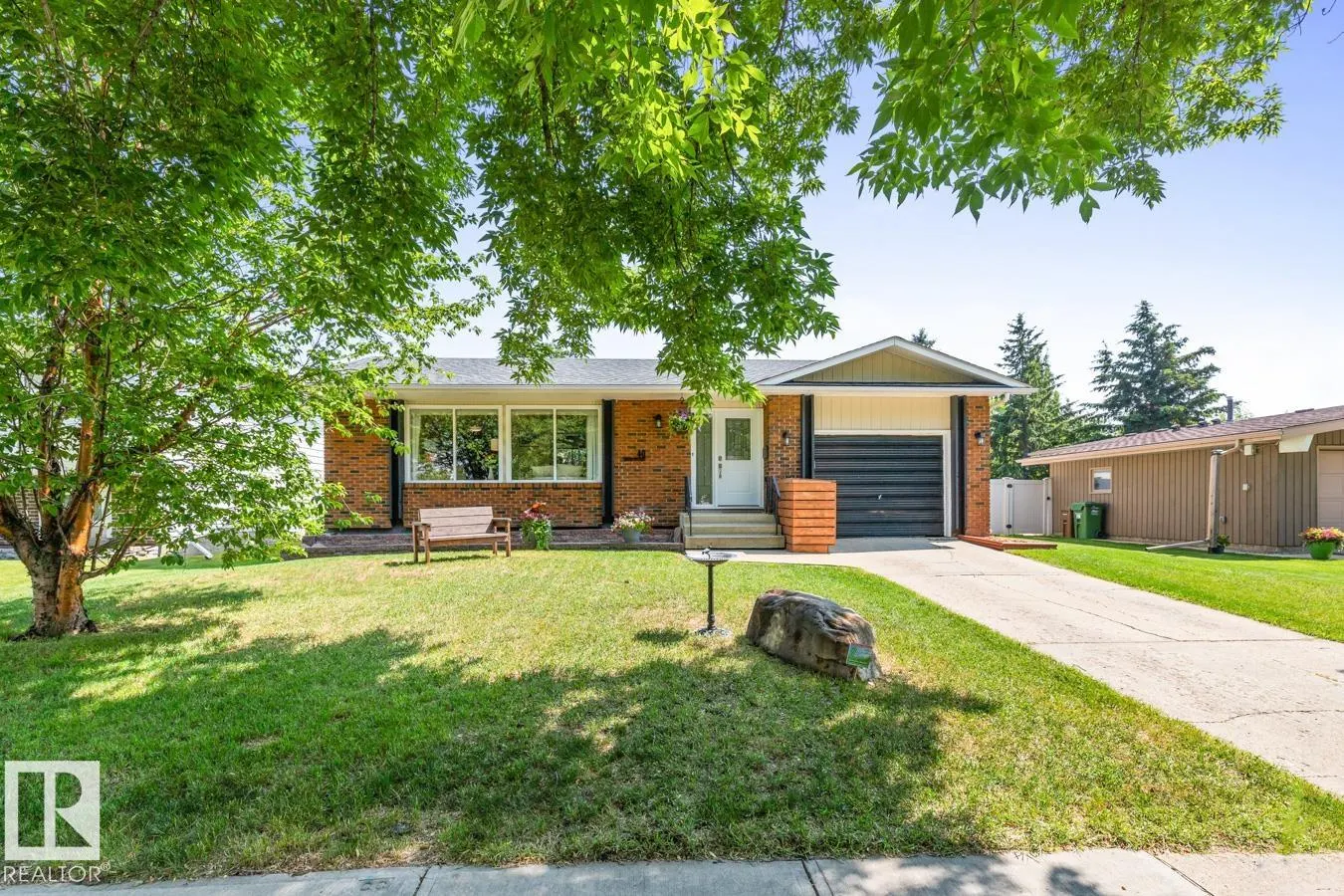 40 AUSTIN Crescent