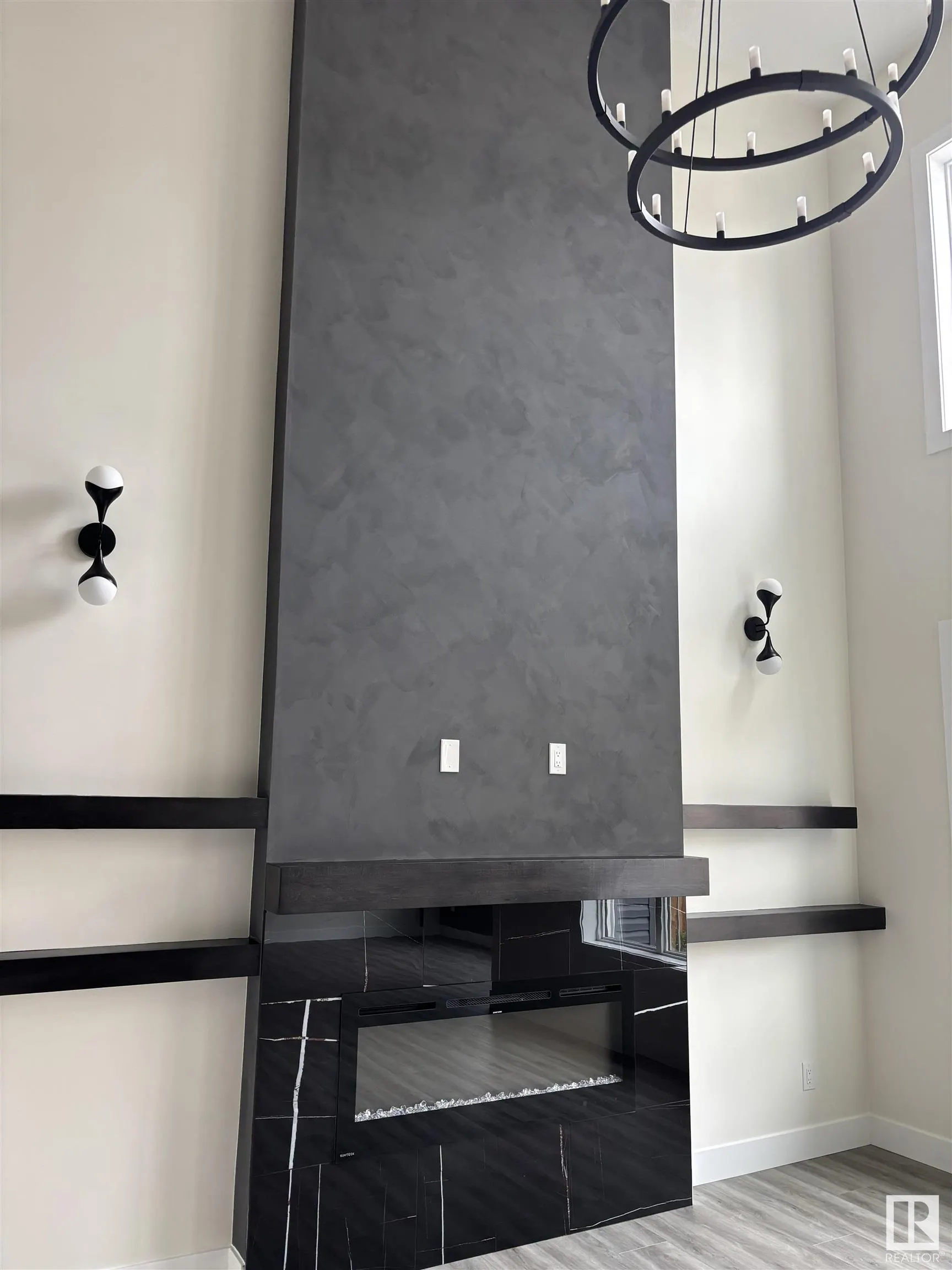 106 Edgefield Way