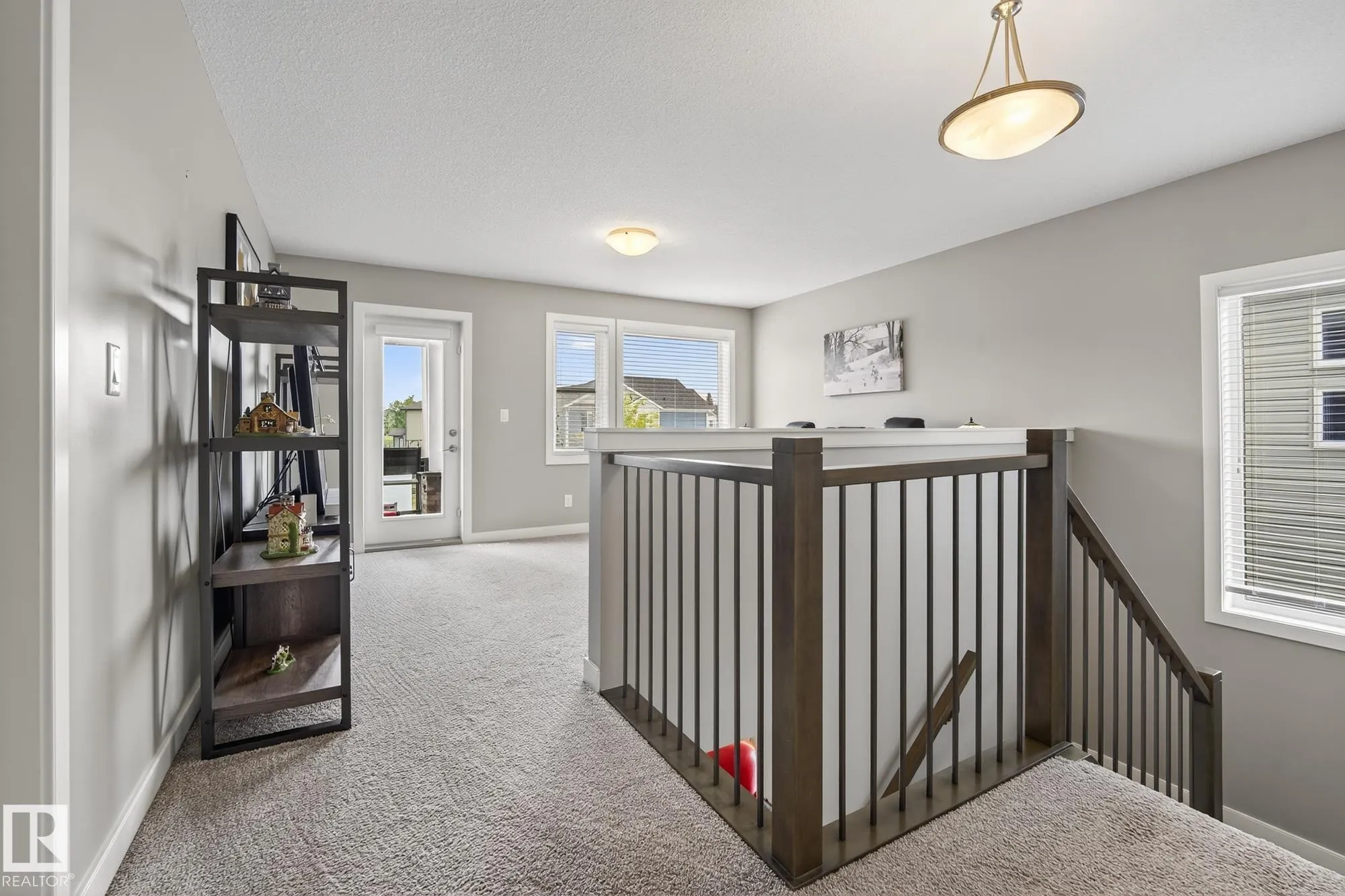 81 ROSEMOUNT Boulevard