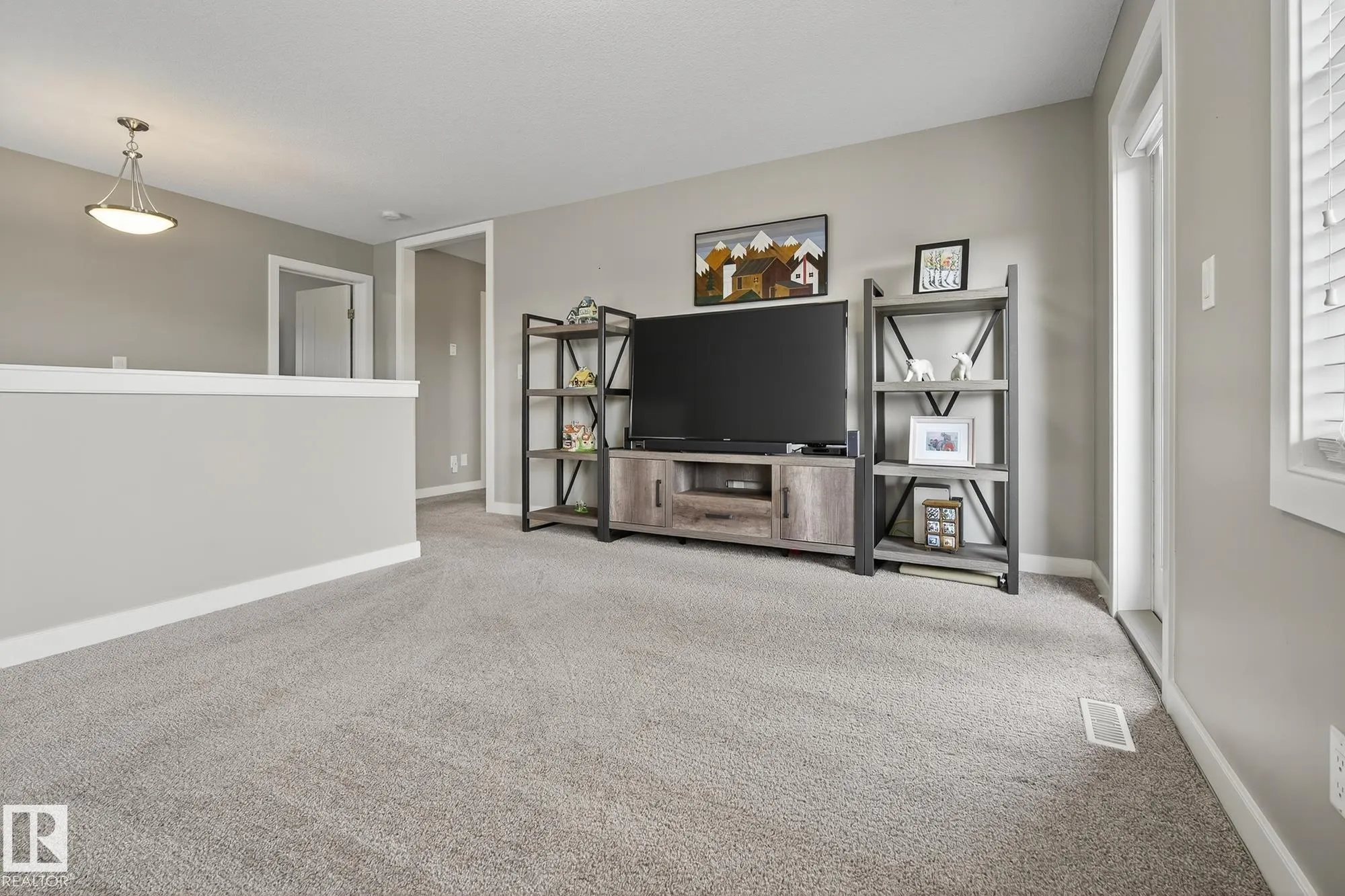 81 ROSEMOUNT Boulevard