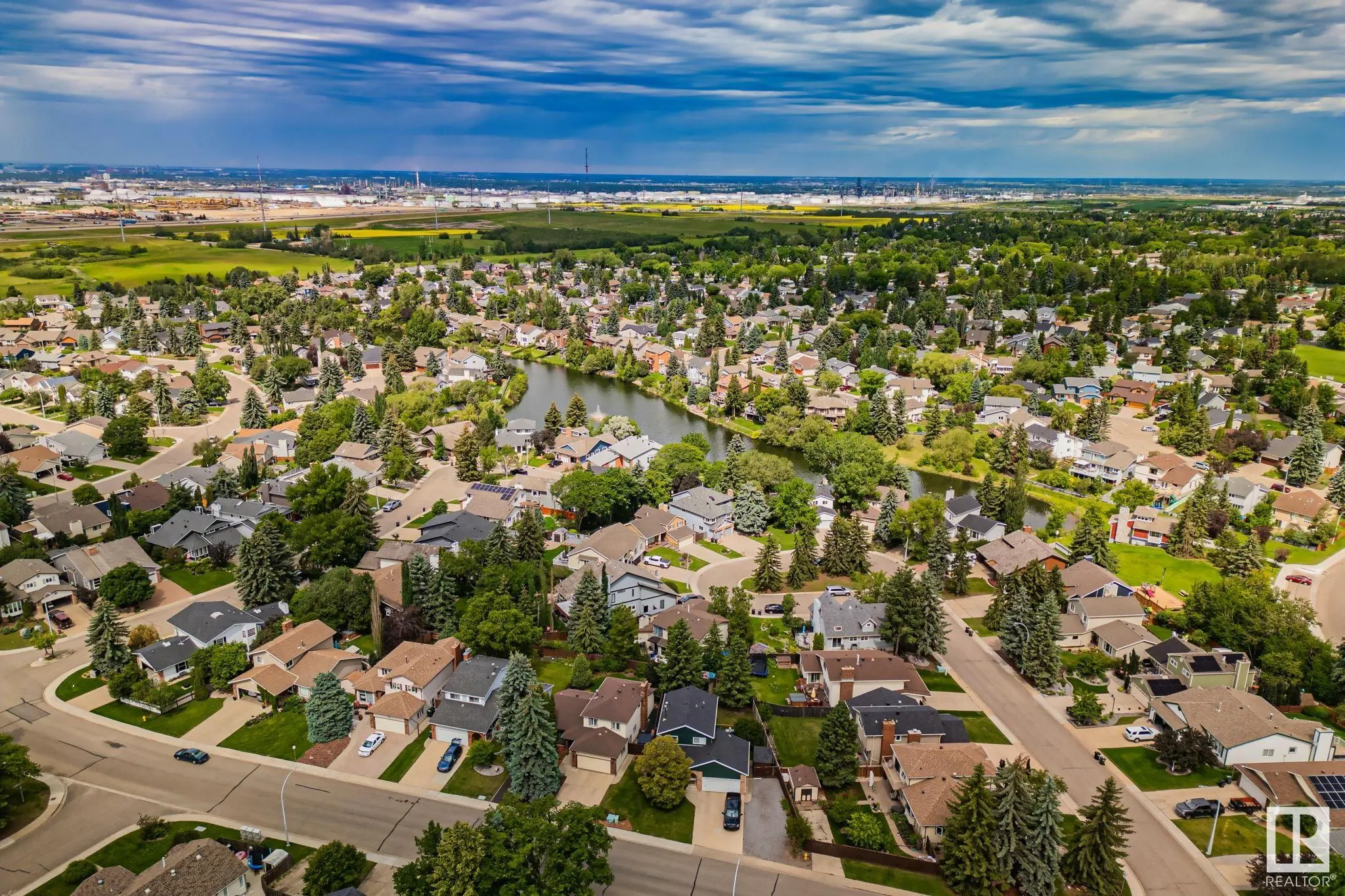 122 VILLAGE Downs