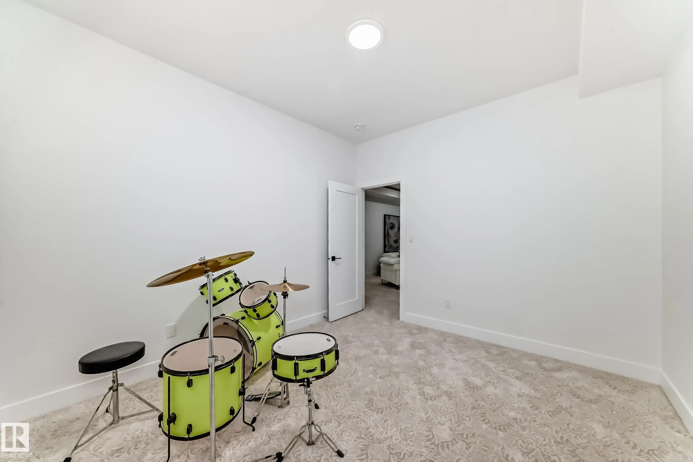 2747 WHEATON Drive