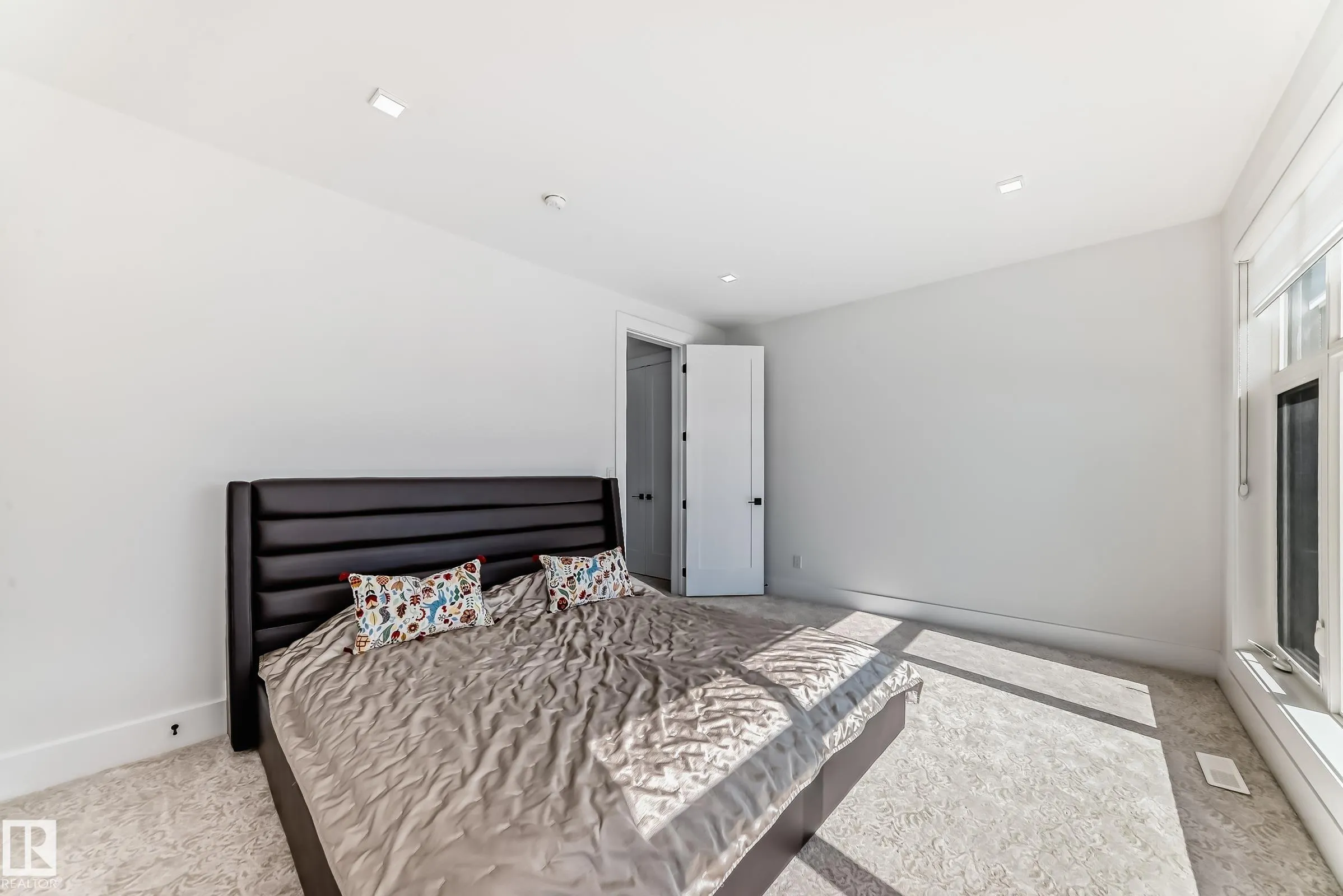2747 WHEATON Drive