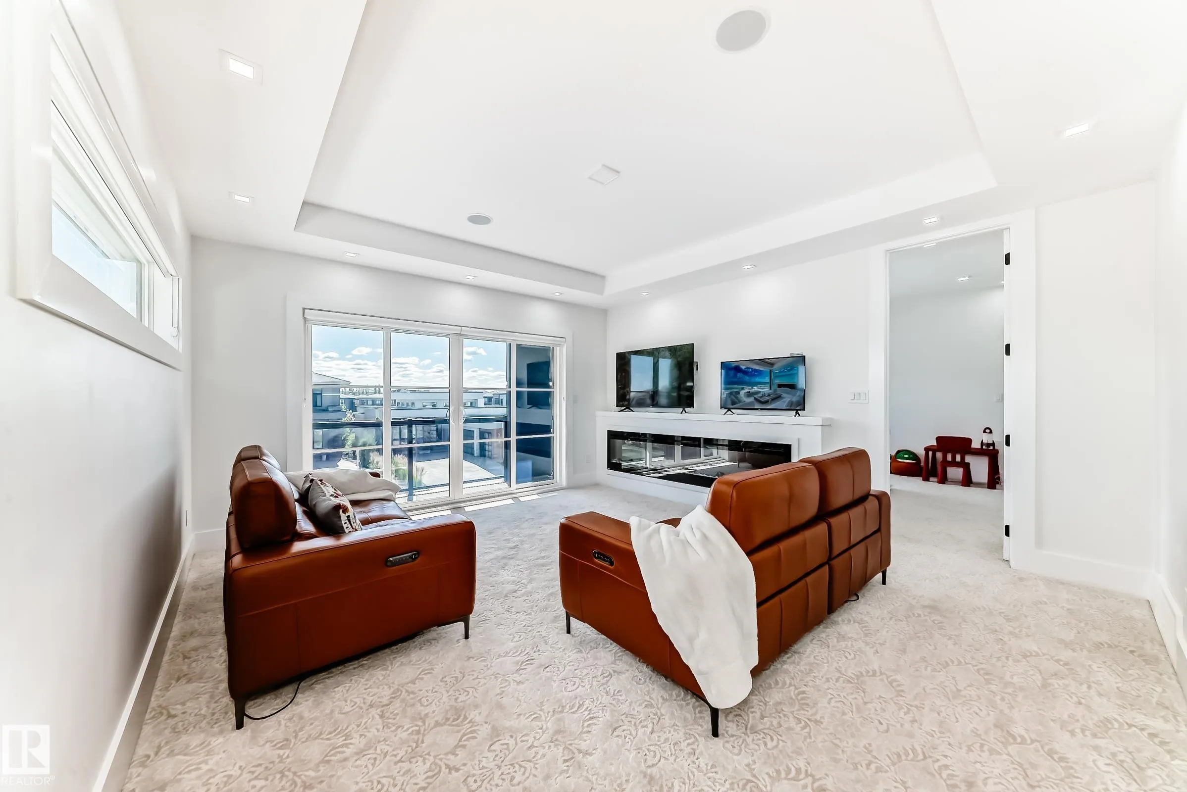 2747 WHEATON Drive