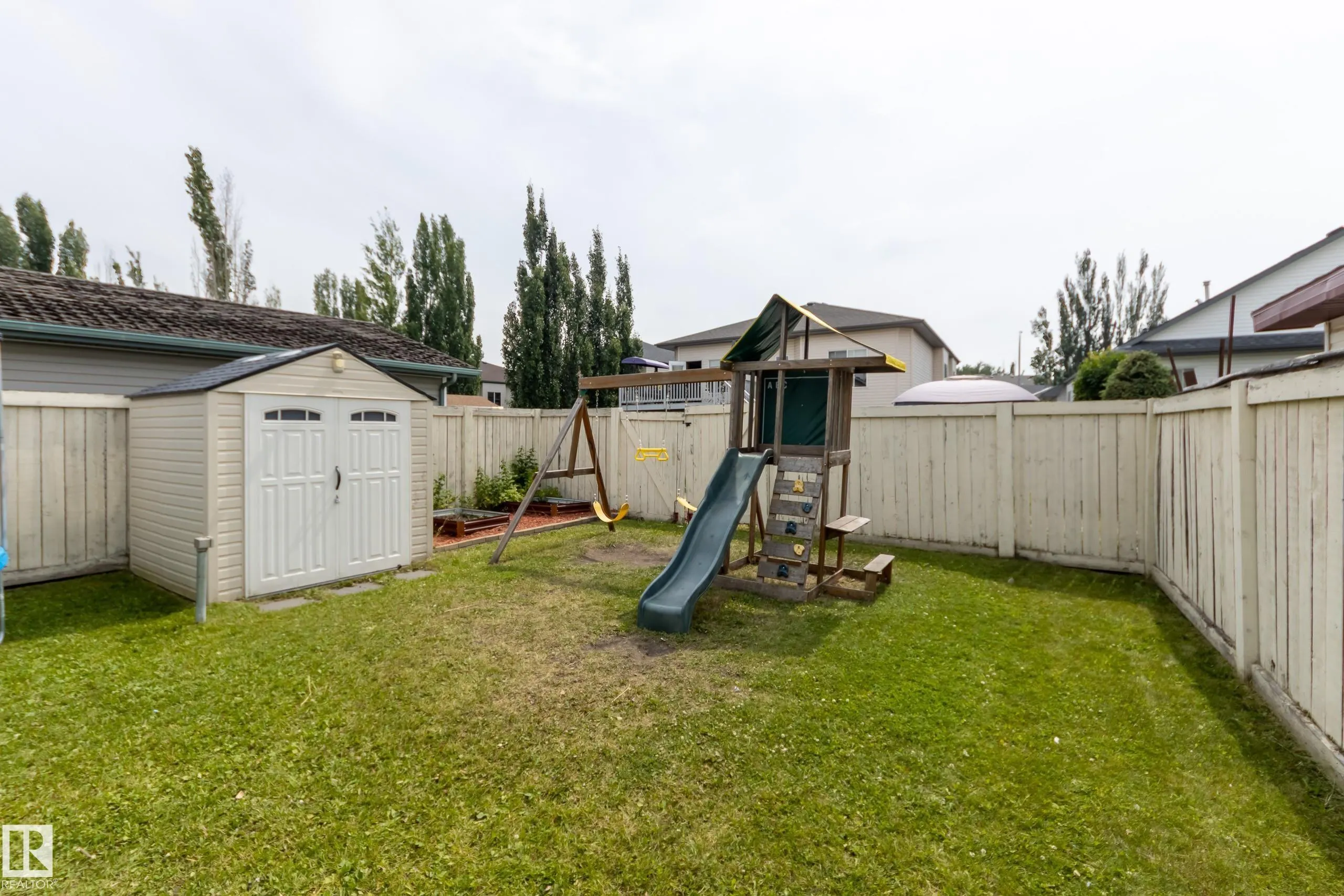 25 HIGHWOOD Boulevard