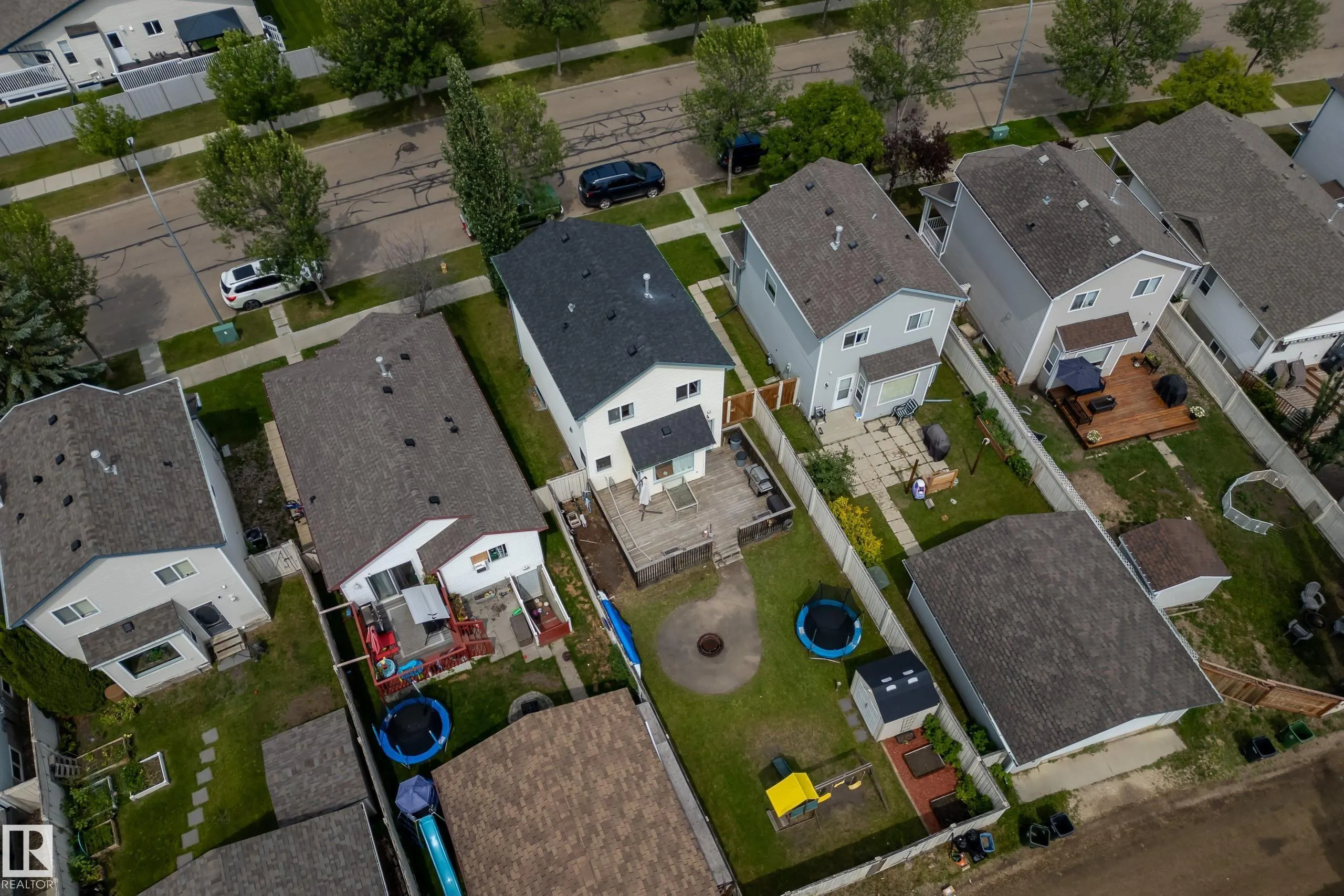 25 HIGHWOOD Boulevard