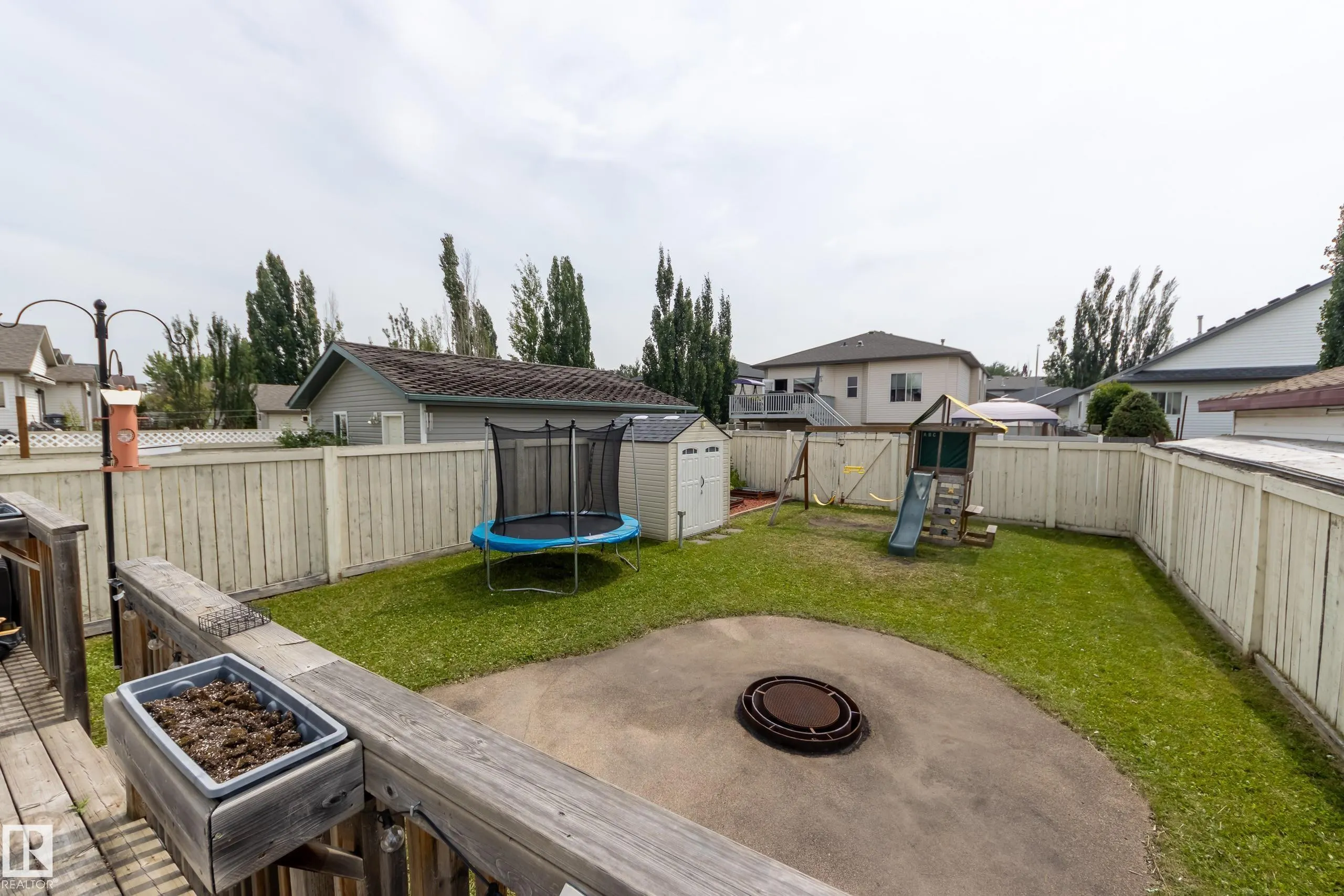 25 HIGHWOOD Boulevard
