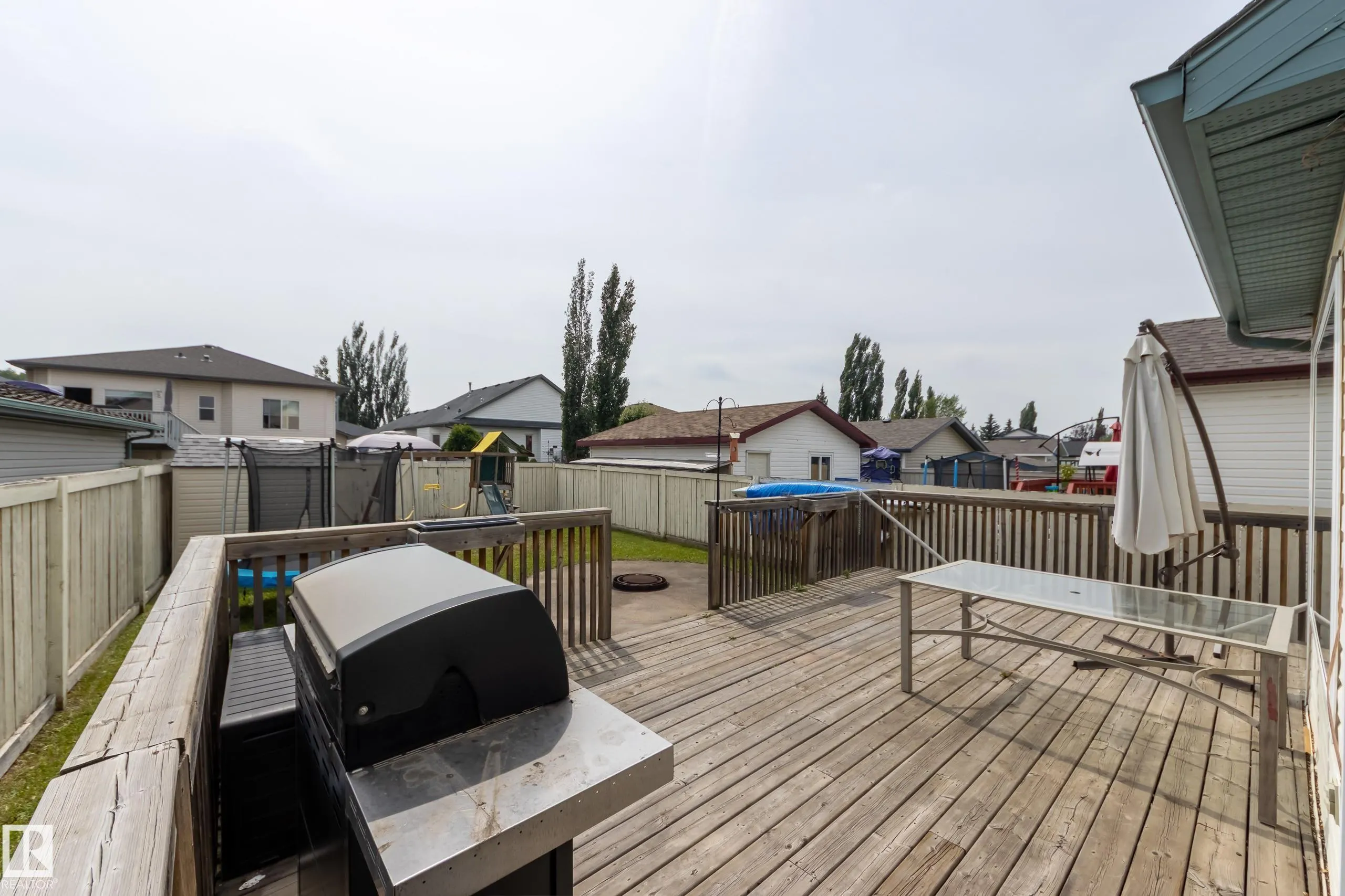 25 HIGHWOOD Boulevard