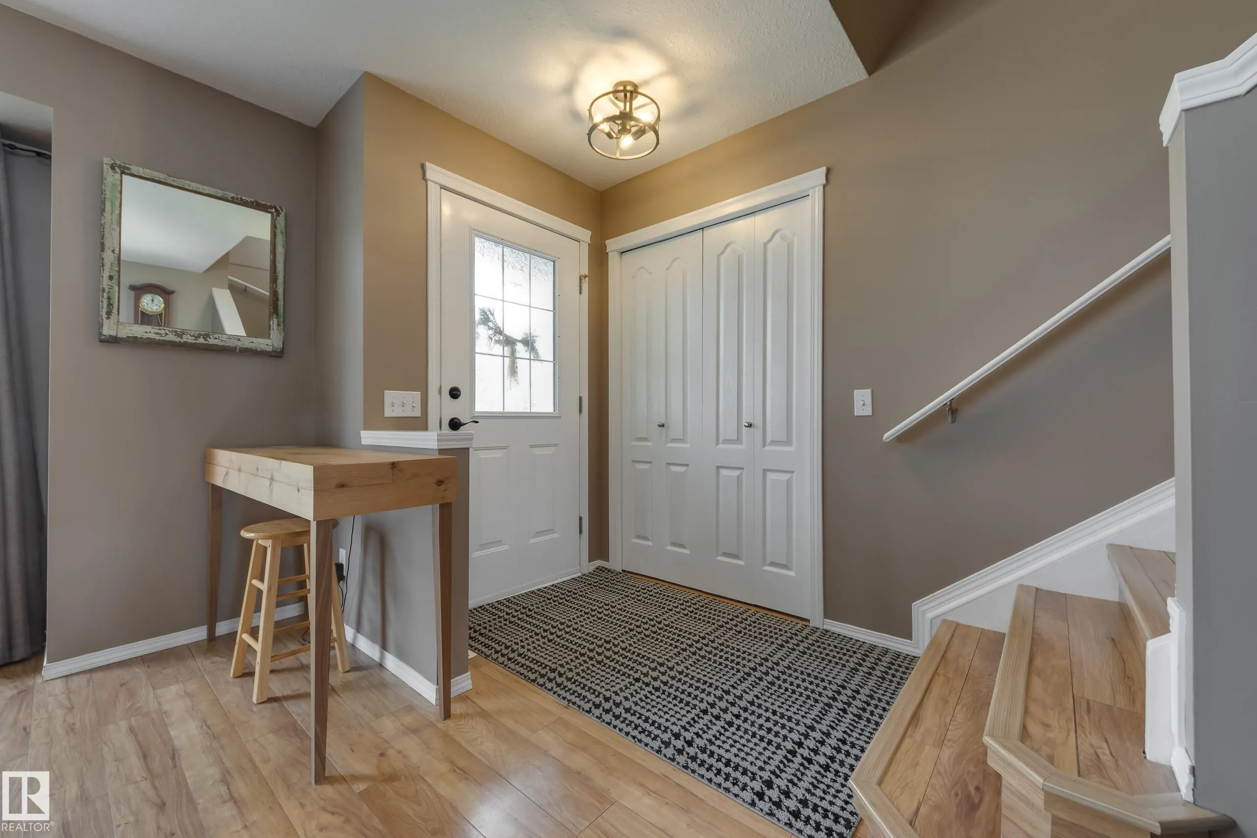 25 HIGHWOOD Boulevard