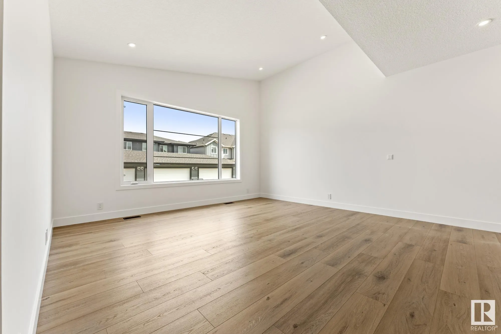101 Newbury Ci