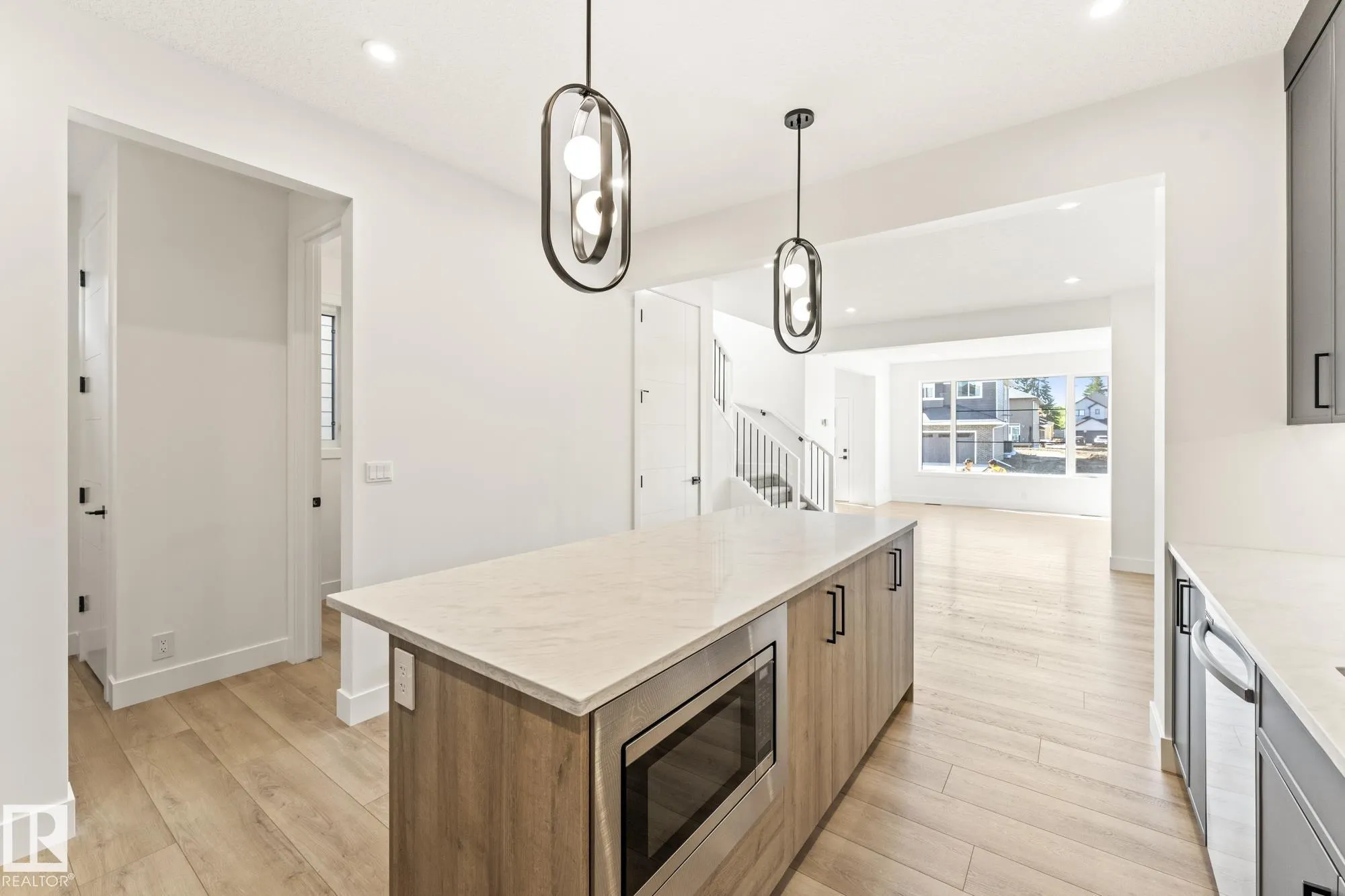103 Newbury Ci