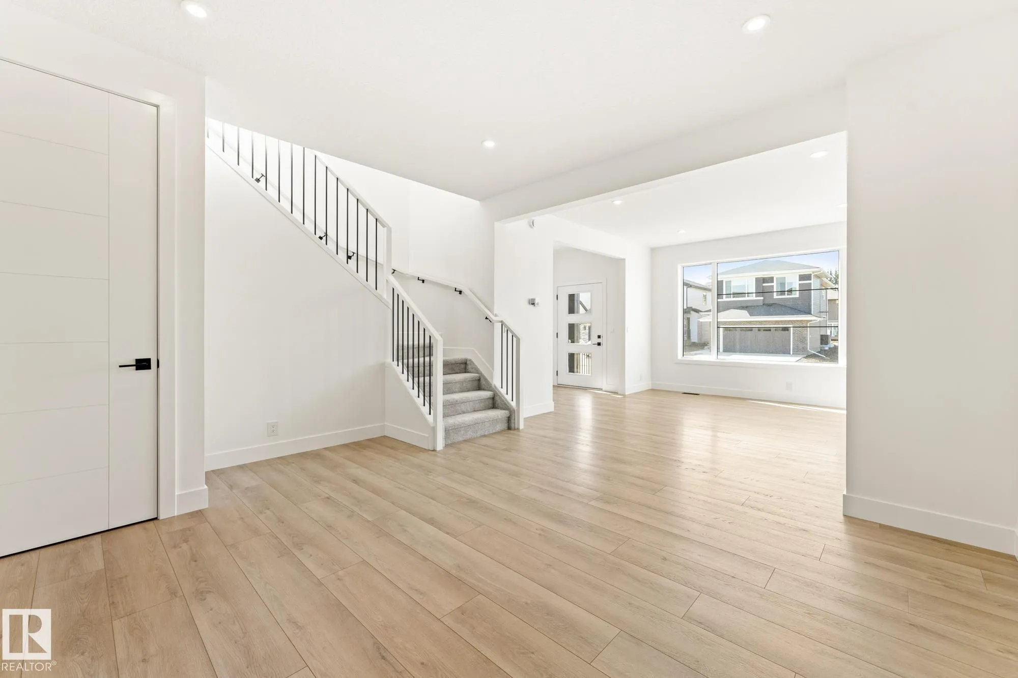 103 Newbury Ci